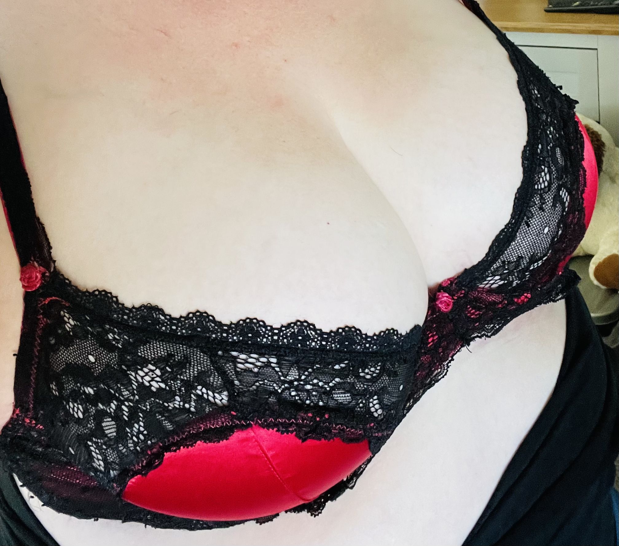 https://cdn.adultwork.com/gallery/G12/8812616.jpg