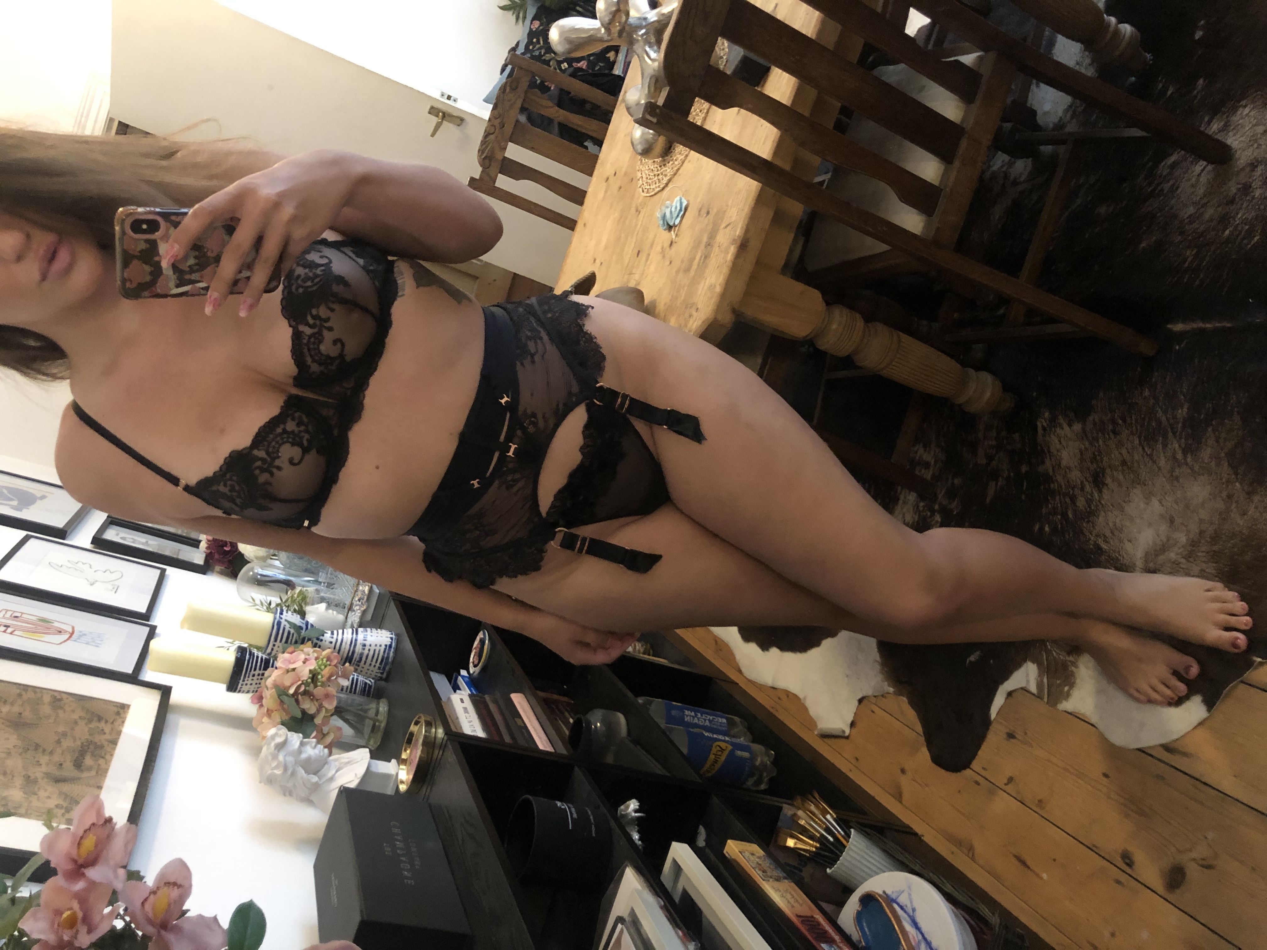 https://cdn.adultwork.com/gallery/G12/8812943.jpg