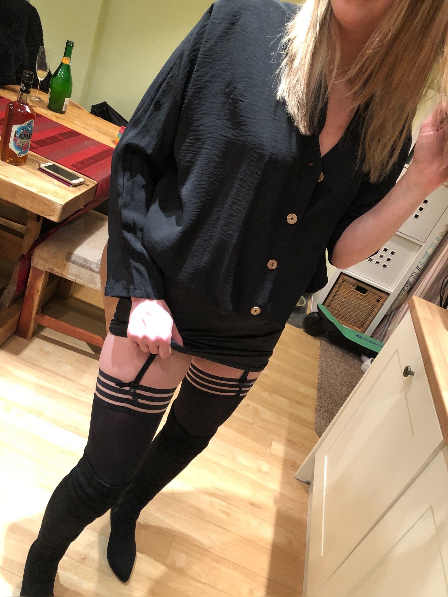 https://cdn.adultwork.com/gallery/G12/8813876.jpg