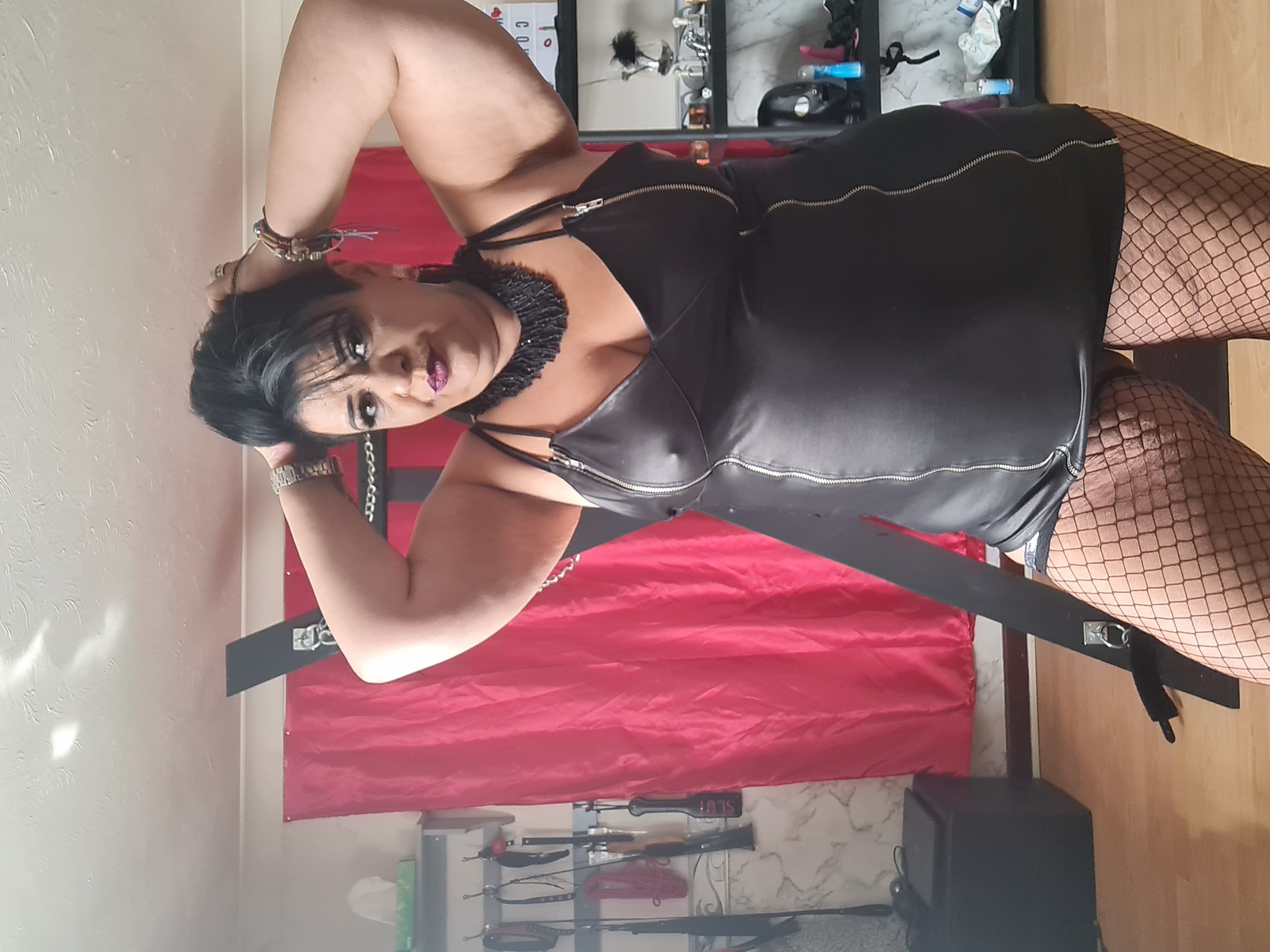 https://cdn.adultwork.com/gallery/G12/8815474.jpg