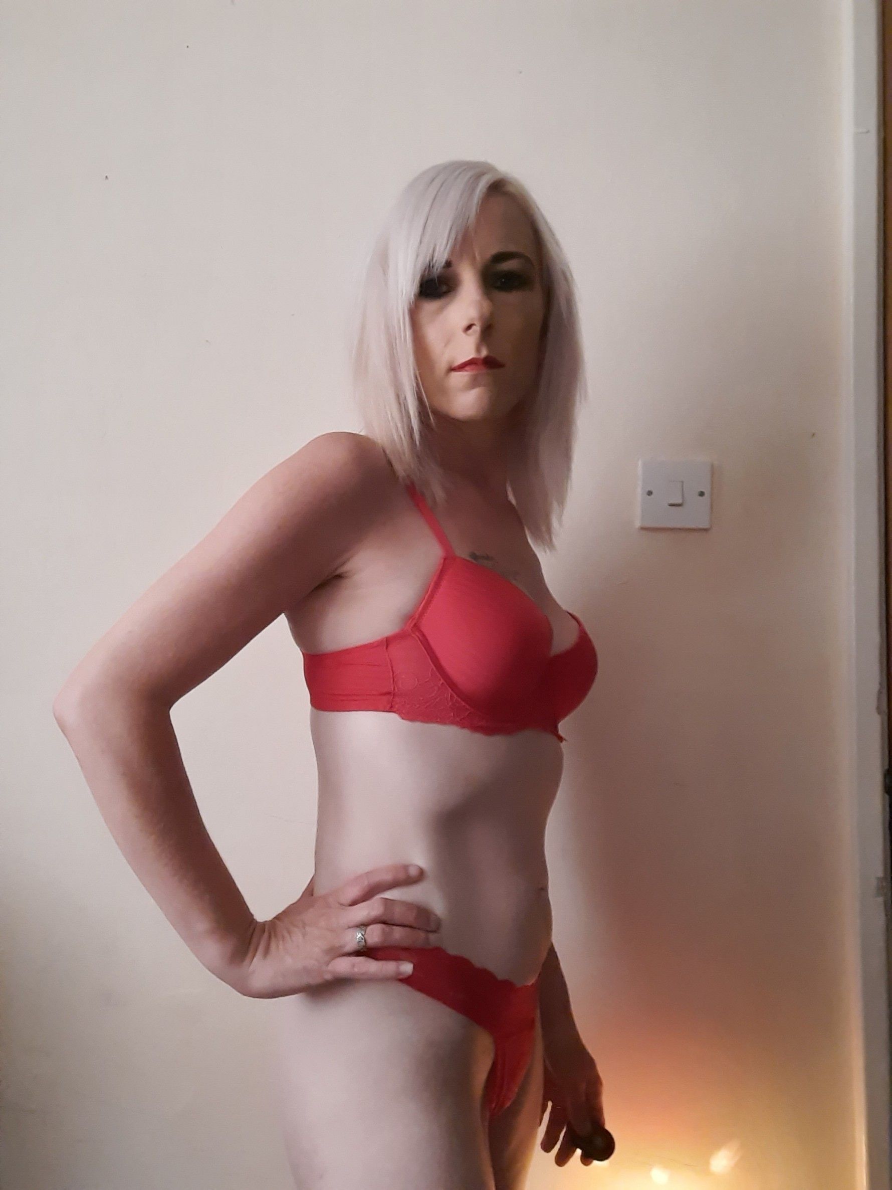 https://cdn.adultwork.com/gallery/G12/8816377.jpg