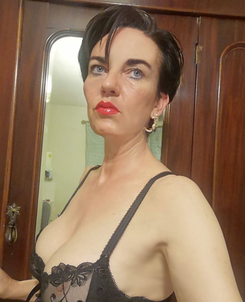 https://cdn.adultwork.com/gallery/G12/8816711.jpg