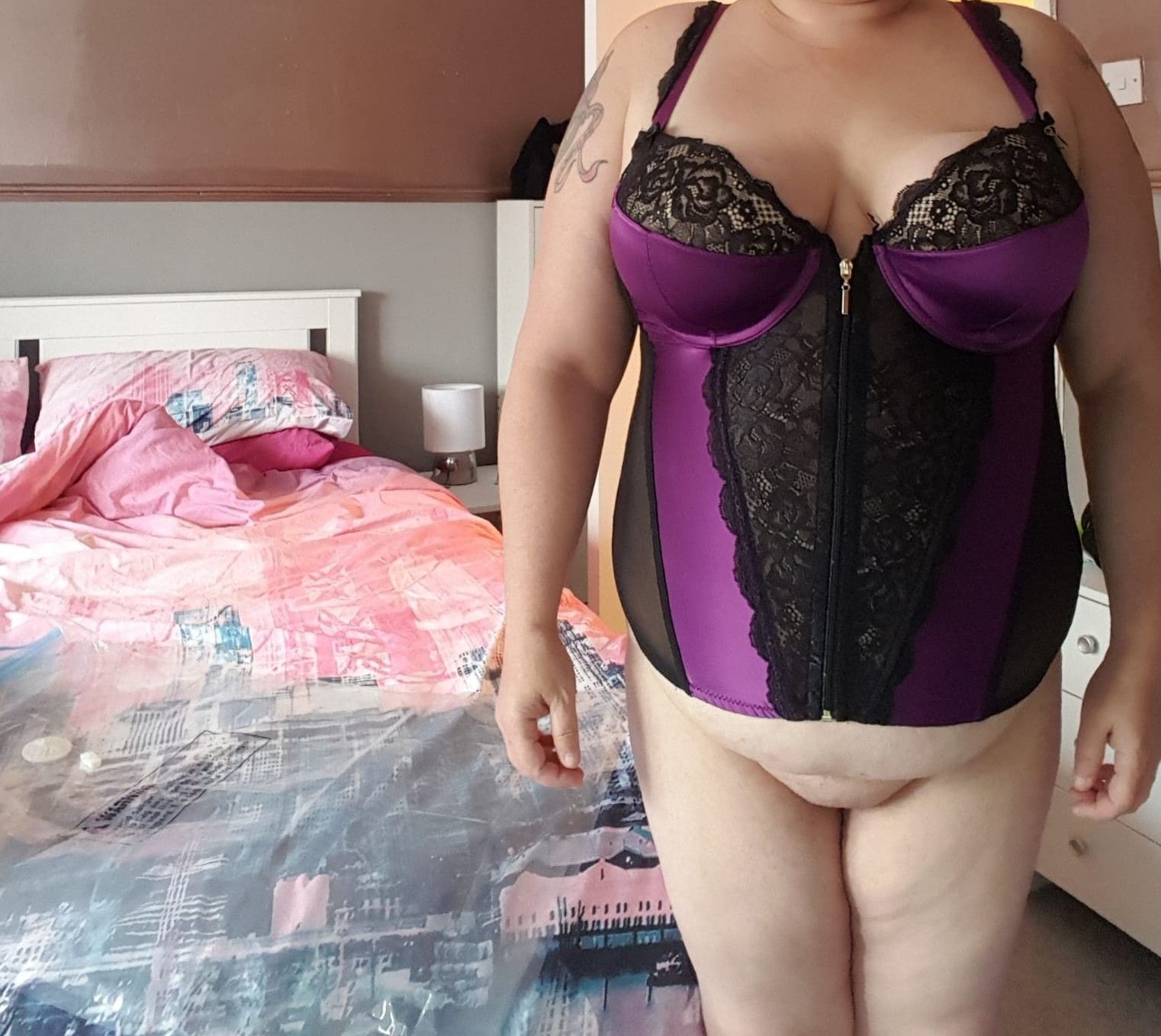 https://cdn.adultwork.com/gallery/G12/8816716.jpg