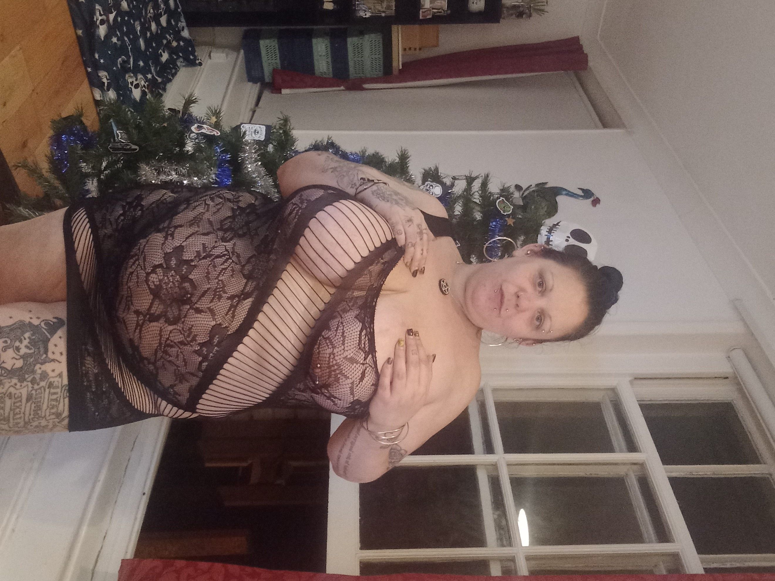 https://cdn.adultwork.com/gallery/G12/8816901.jpg