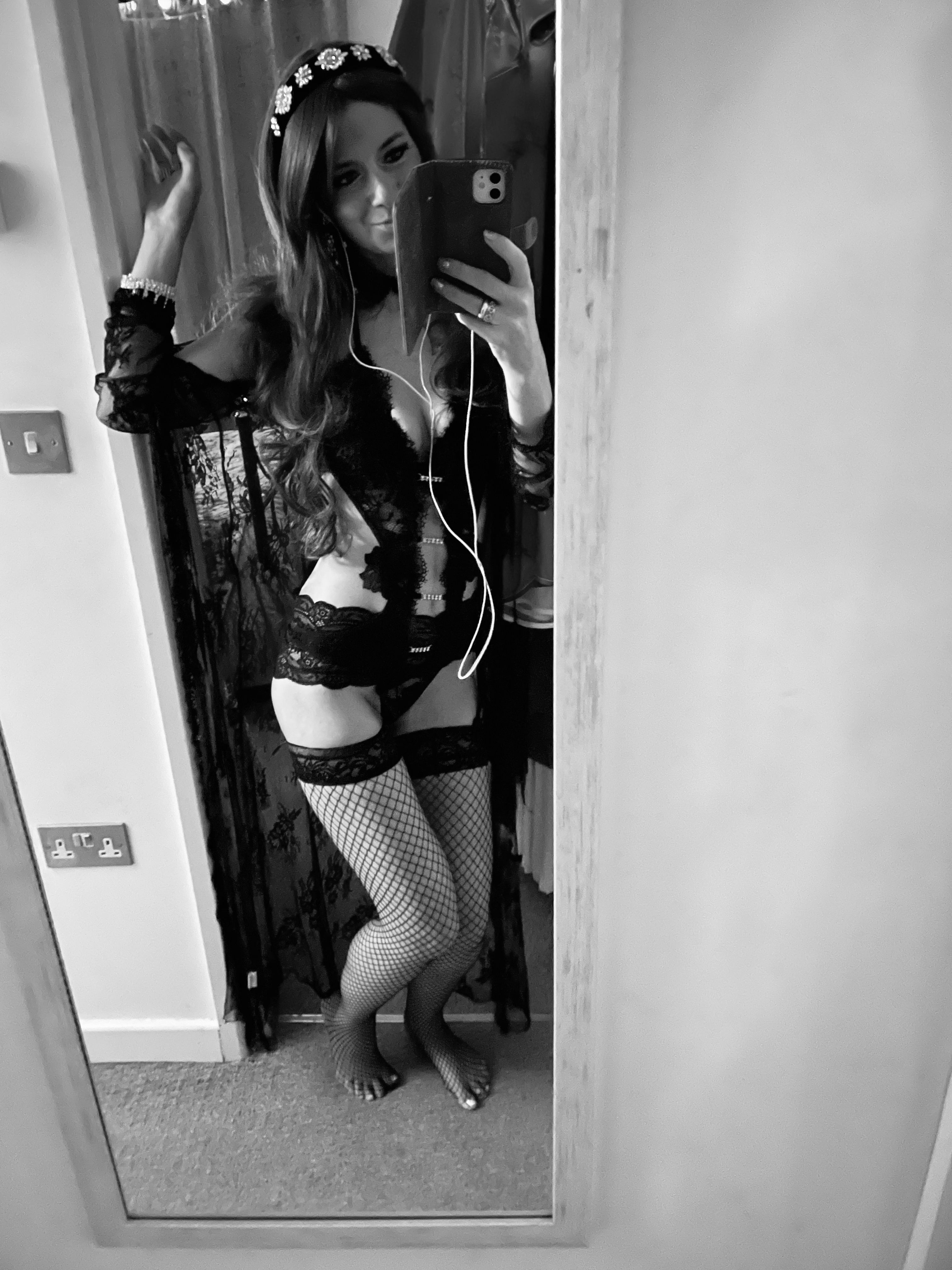 https://cdn.adultwork.com/gallery/G12/8817211.jpg