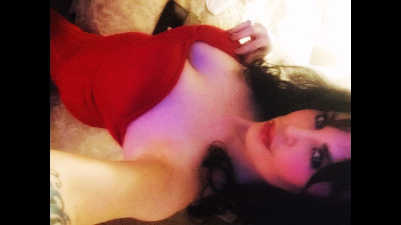 https://cdn.adultwork.com/gallery/G12/8818527.jpg