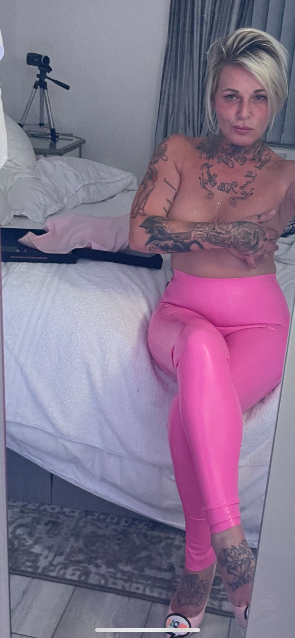 https://cdn.adultwork.com/gallery/G12/8818609.jpg