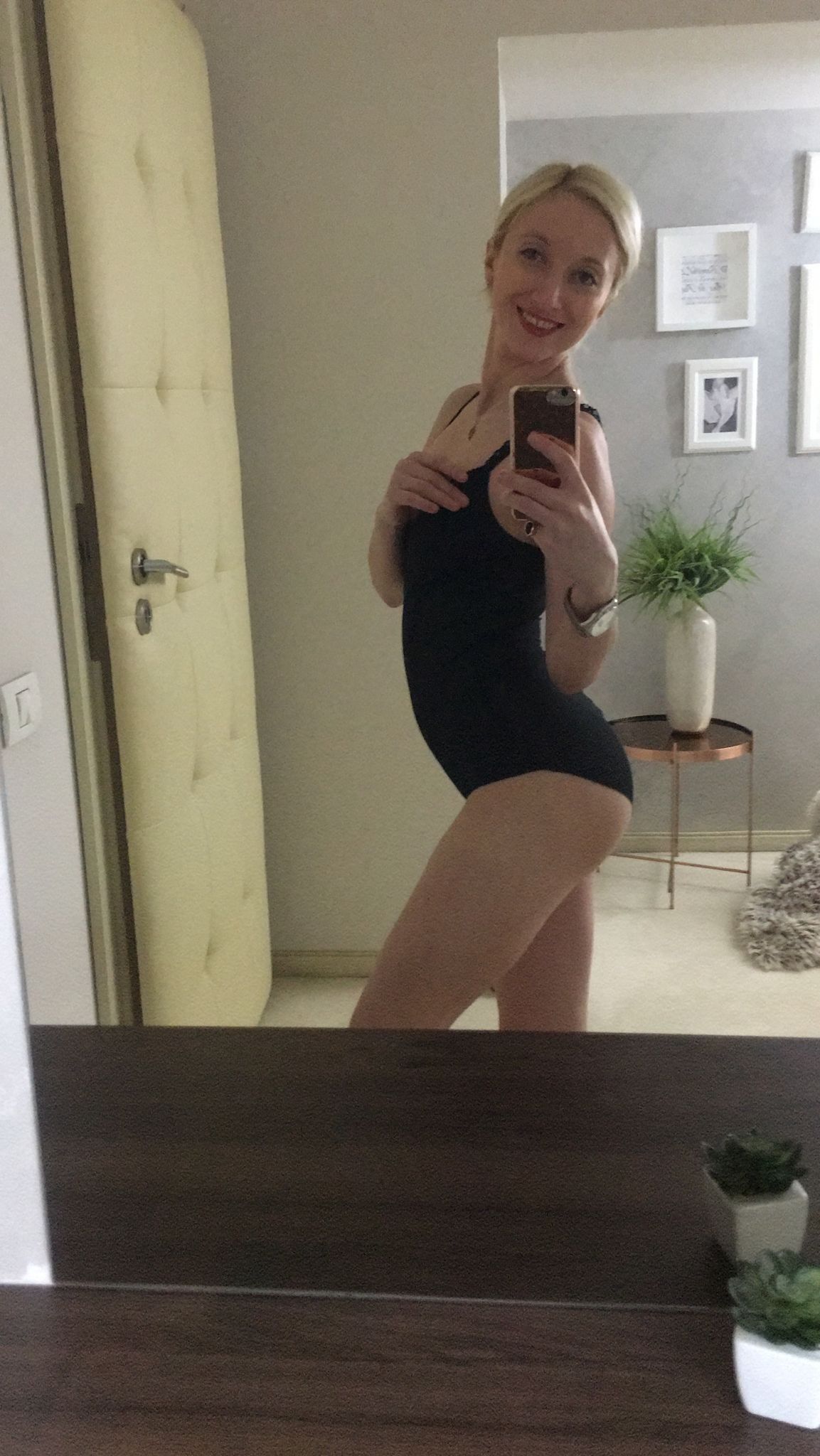 https://cdn.adultwork.com/gallery/G12/8819834.jpg