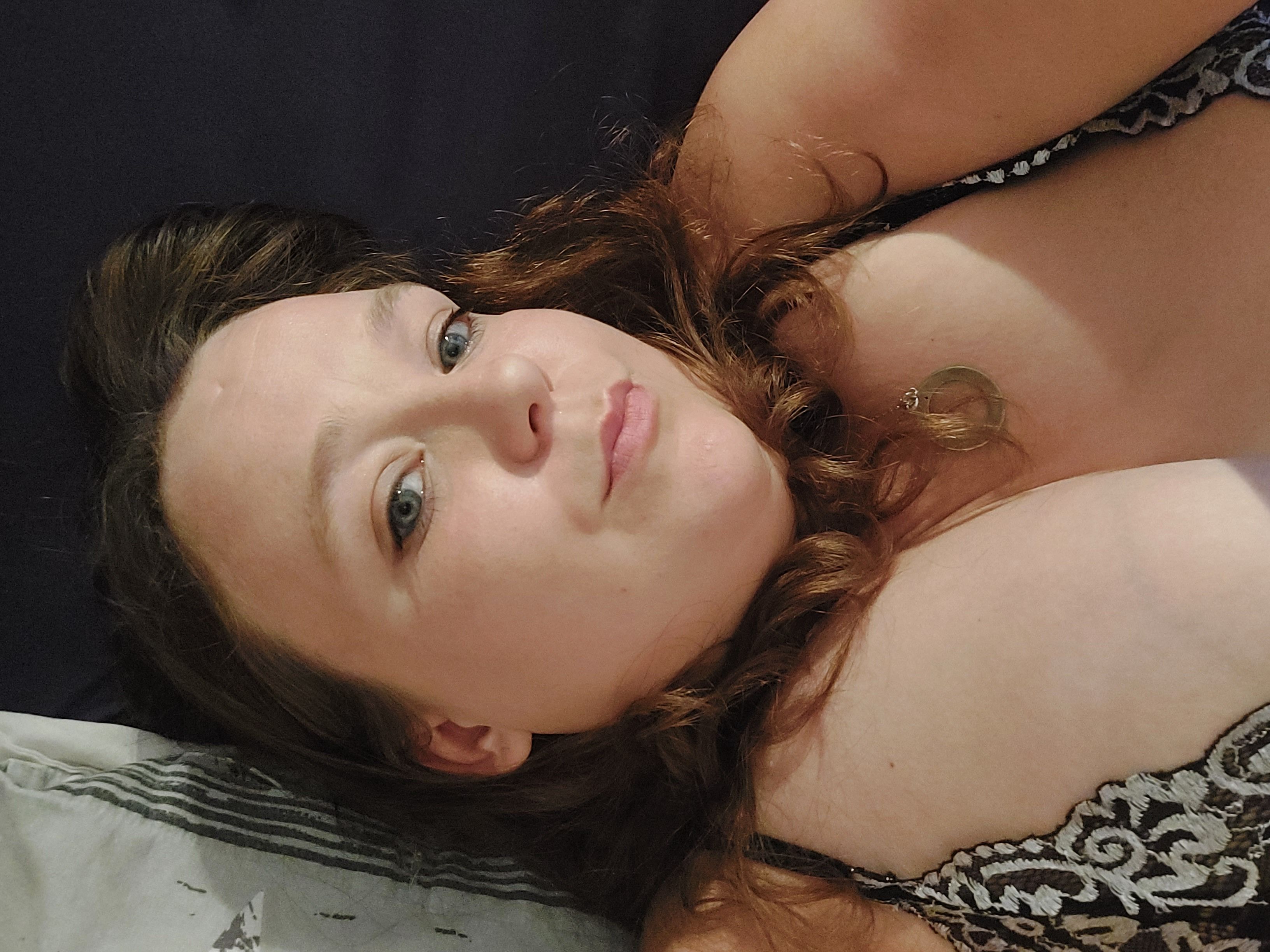 https://cdn.adultwork.com/gallery/G12/8822651.jpg