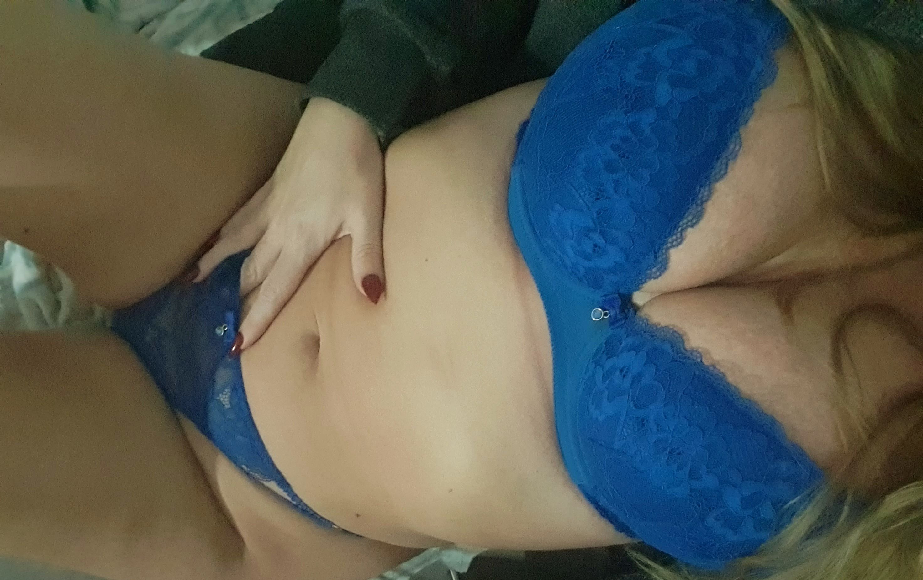 https://cdn.adultwork.com/gallery/G12/8822915.jpg