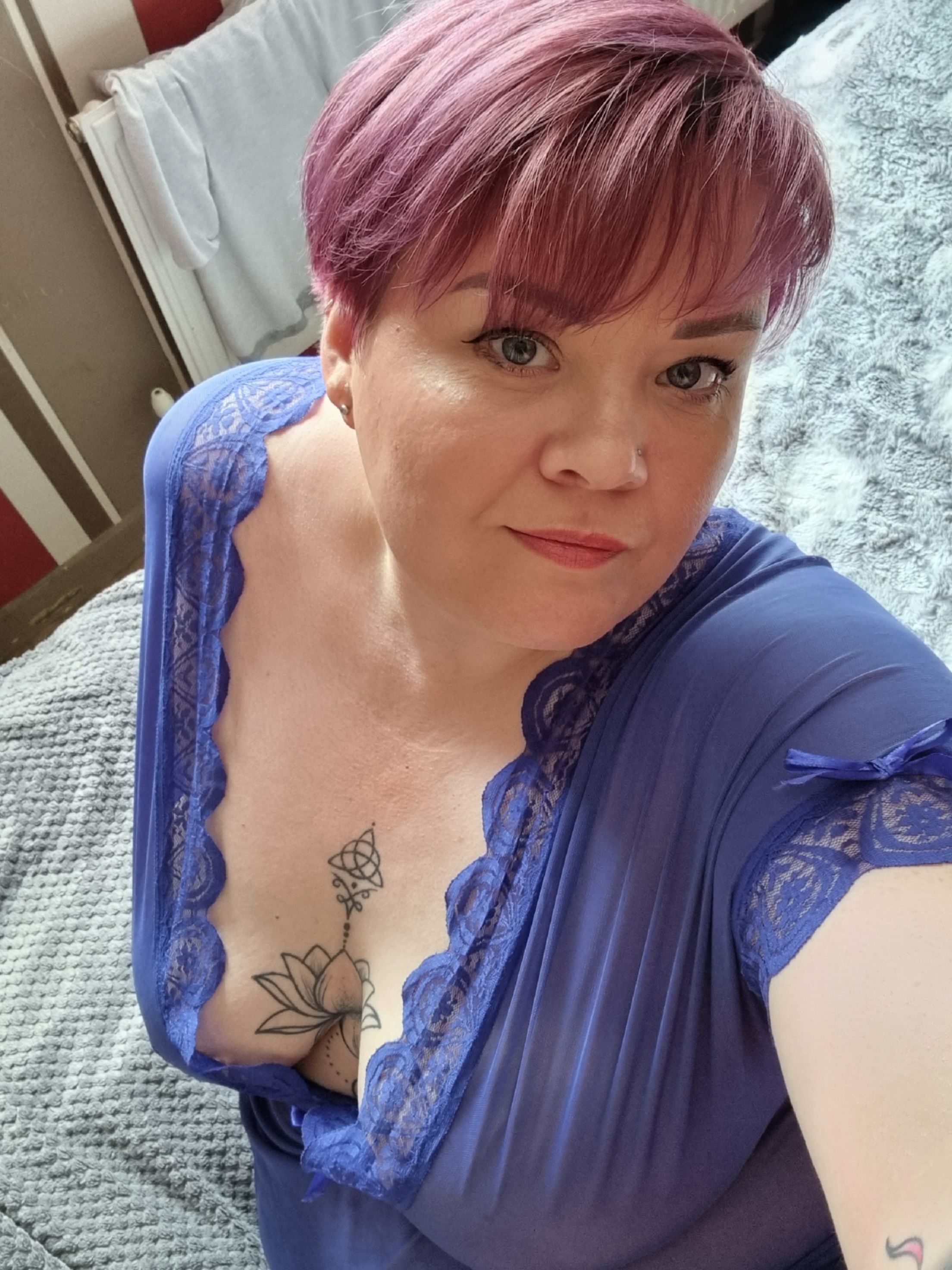 https://cdn.adultwork.com/gallery/G12/8823435.jpg