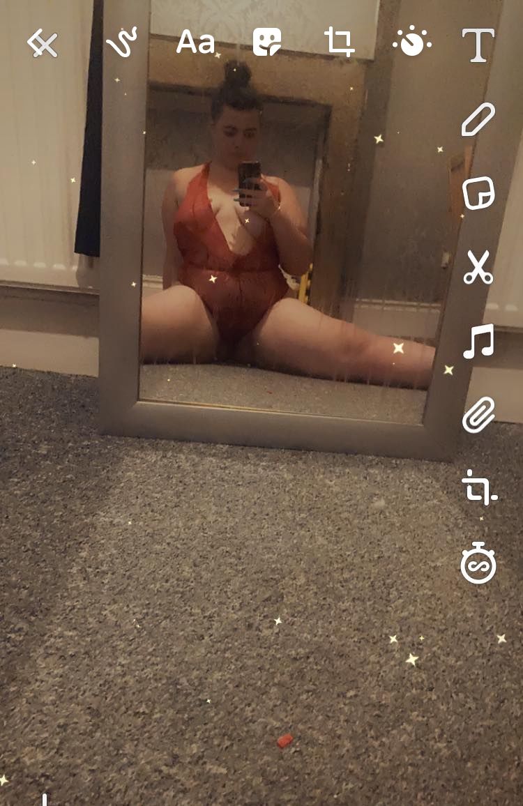 https://cdn.adultwork.com/gallery/G12/8824839.jpg