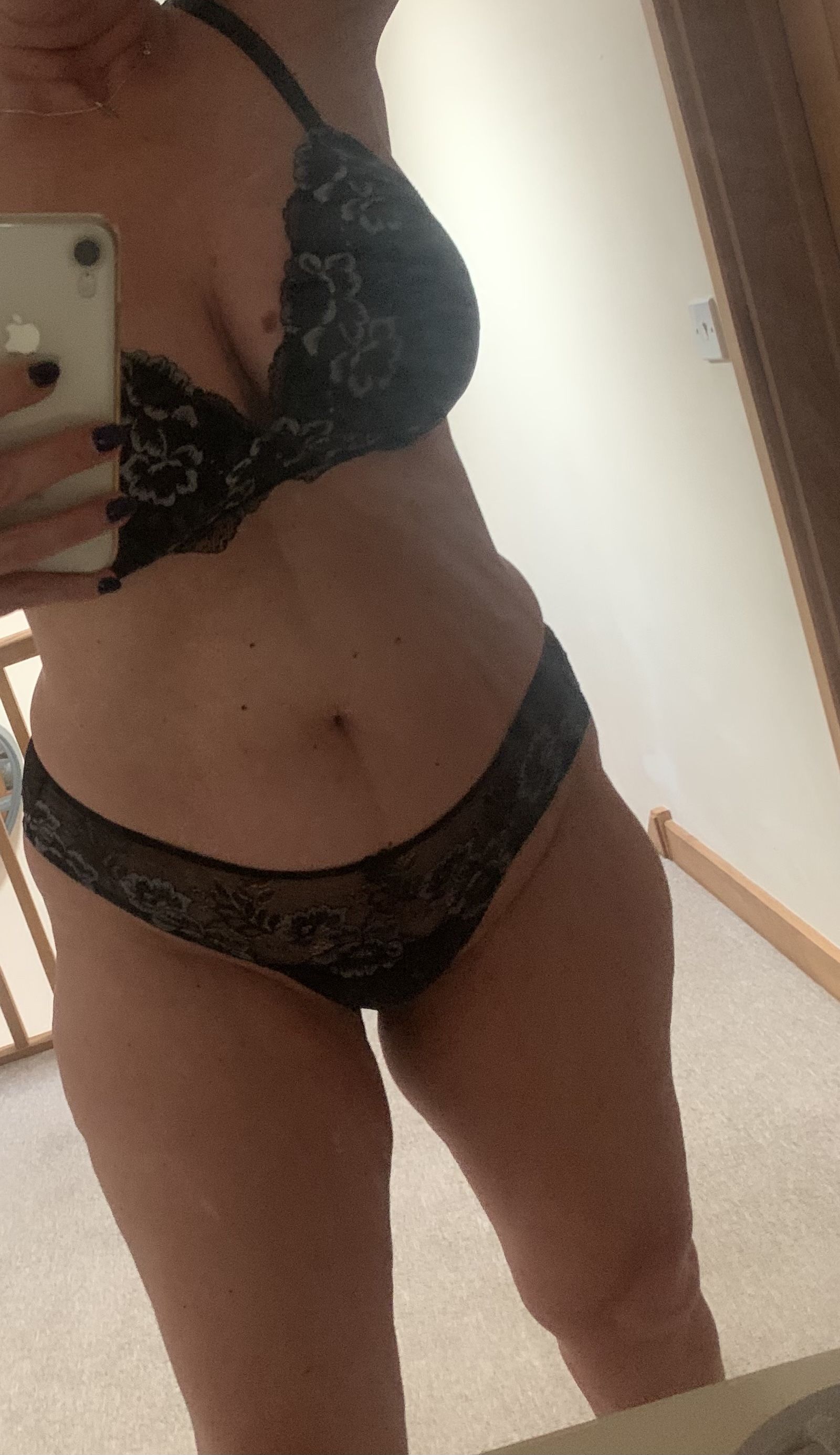 https://cdn.adultwork.com/gallery/G12/8825493.jpg