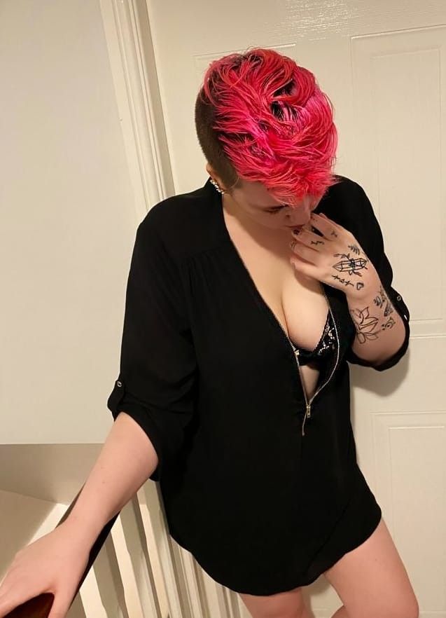 https://cdn.adultwork.com/gallery/G12/8827119.jpg