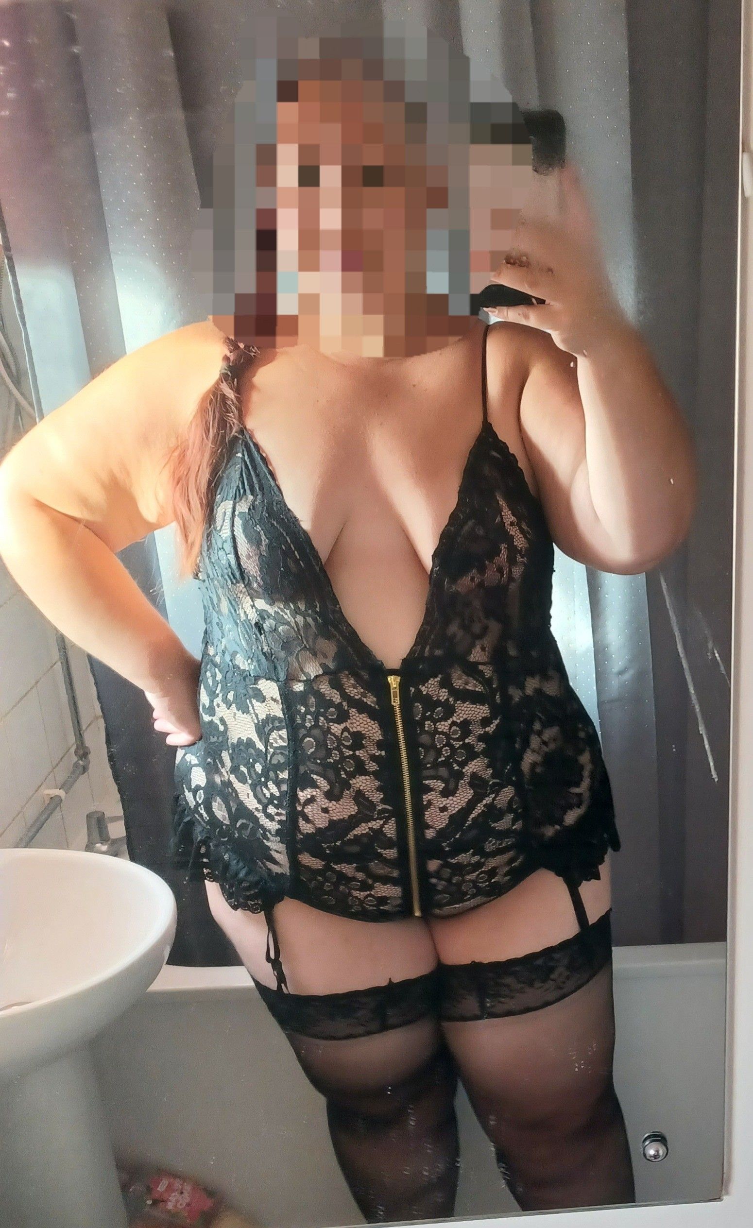 https://cdn.adultwork.com/gallery/G12/8827385.jpg