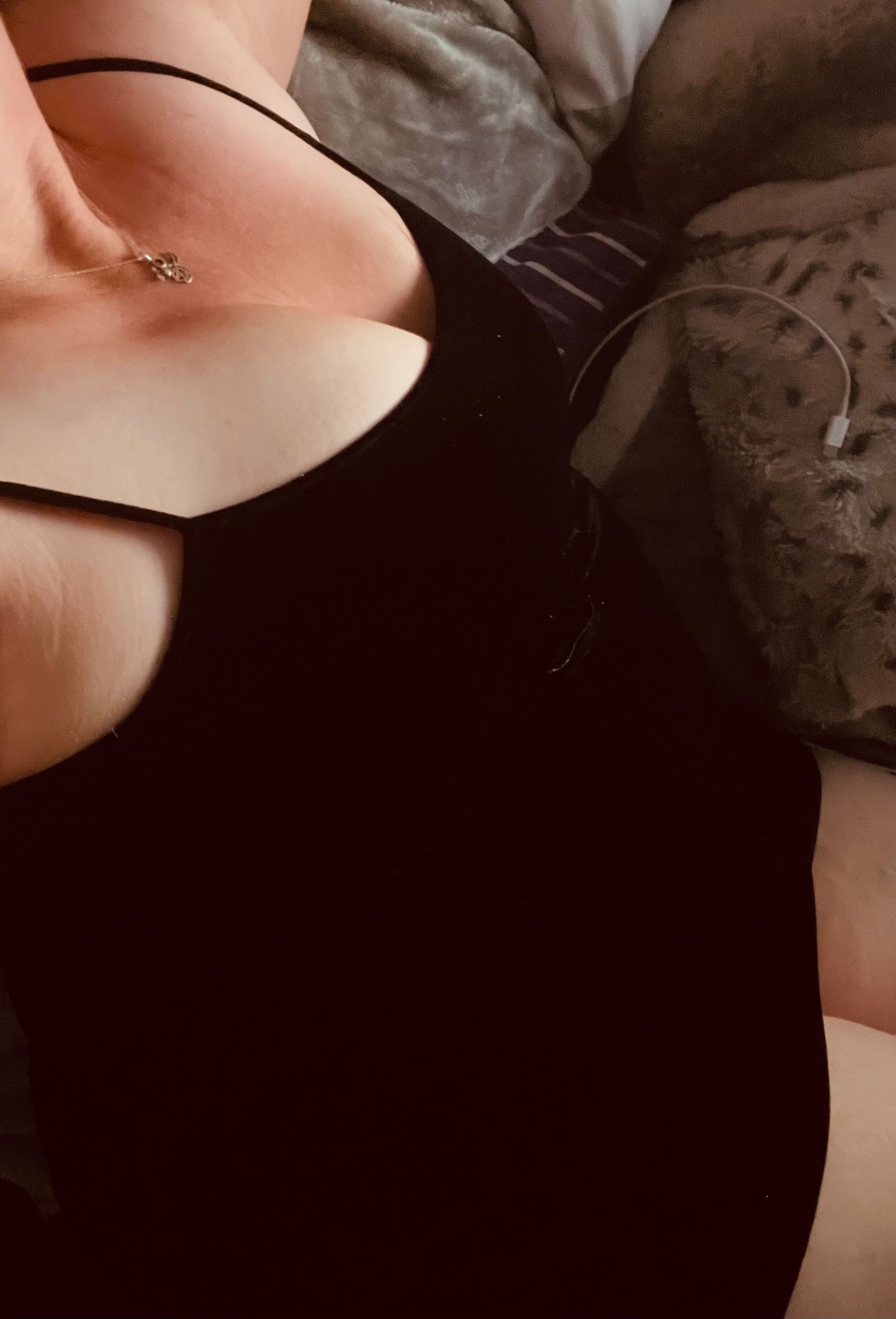 https://cdn.adultwork.com/gallery/G12/8828229.jpg