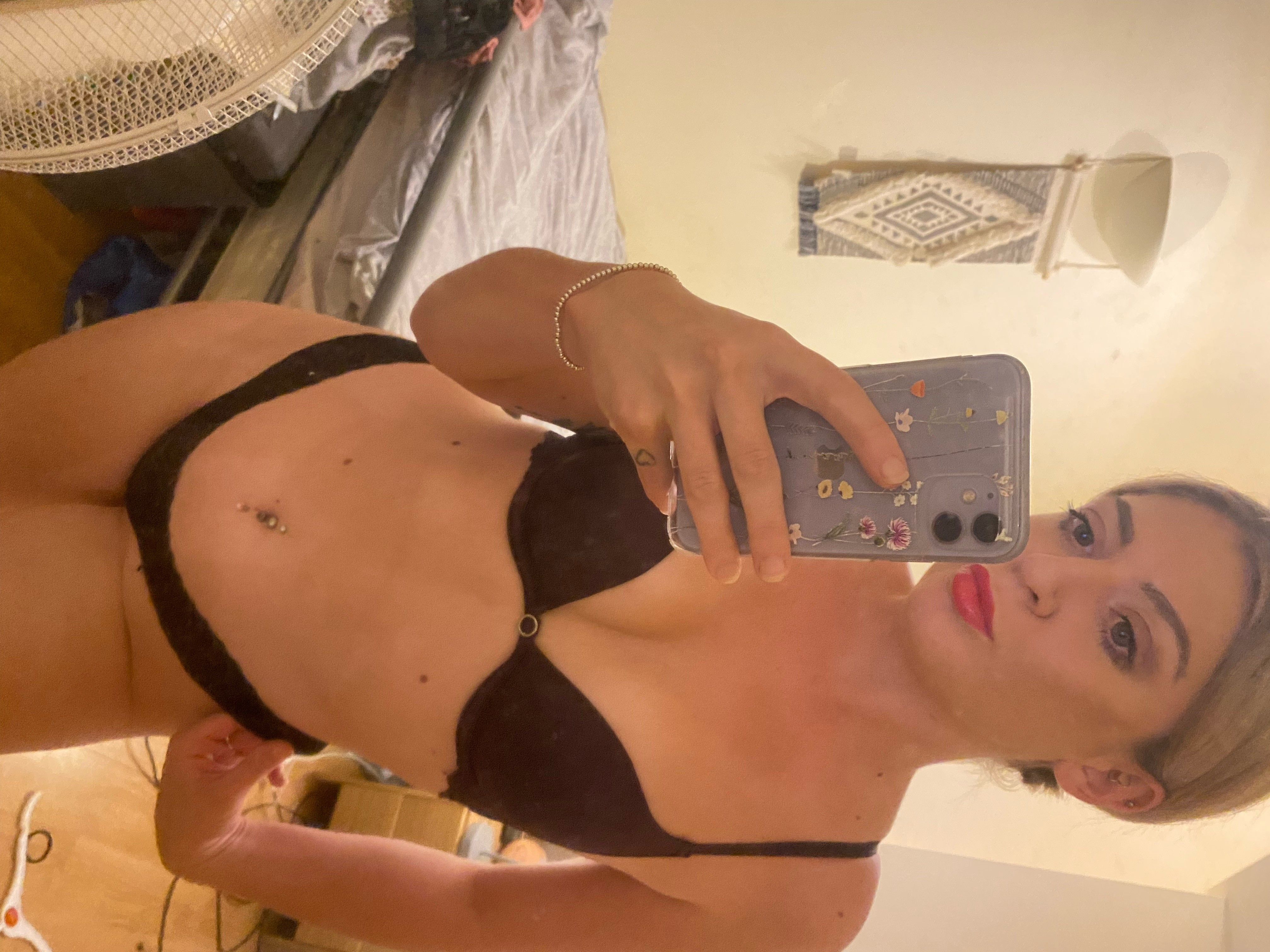 https://cdn.adultwork.com/gallery/G12/8829016.jpg