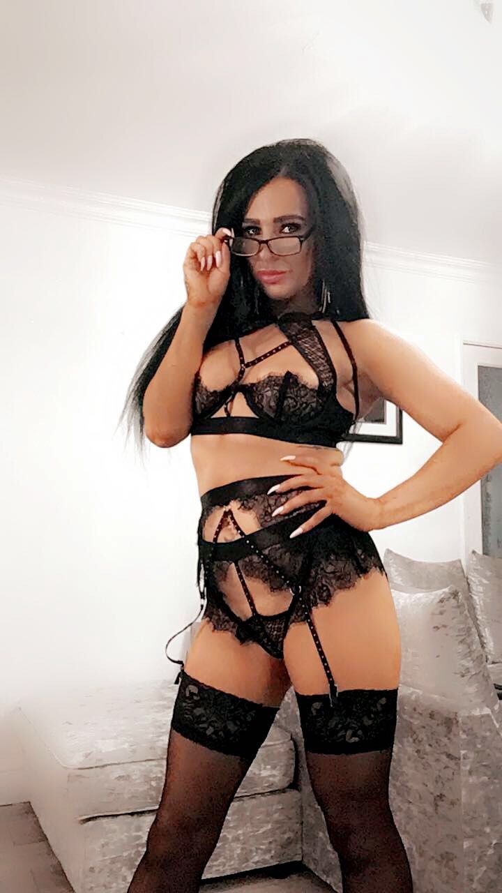 https://cdn.adultwork.com/gallery/G12/8829060.jpg