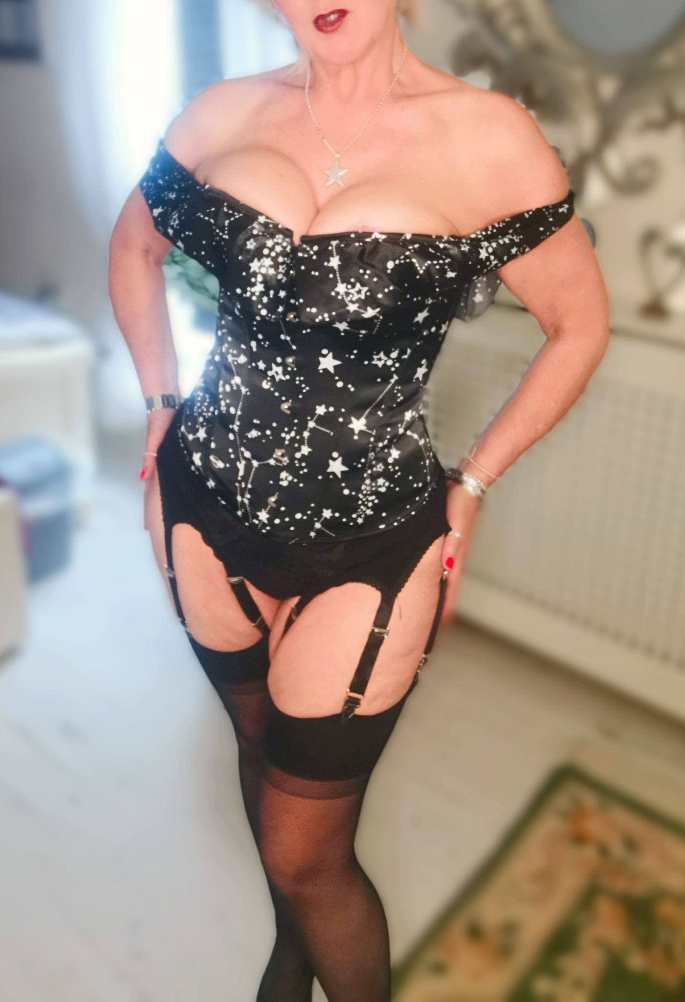 https://cdn.adultwork.com/gallery/G12/8829184.jpg