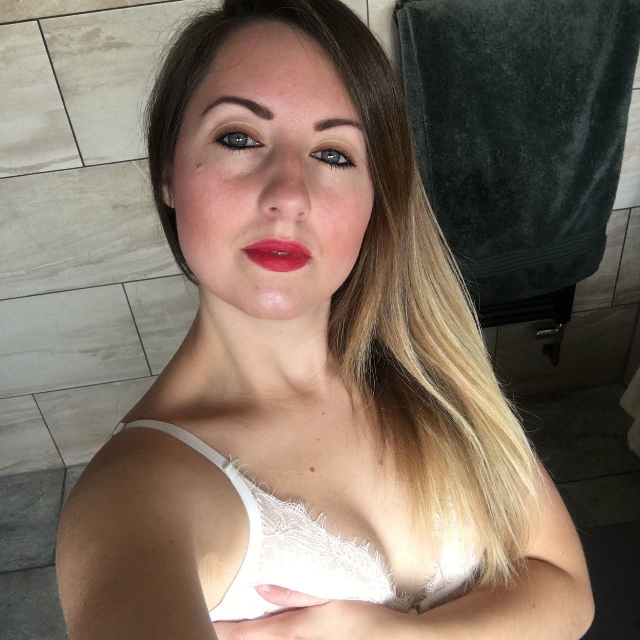 https://cdn.adultwork.com/gallery/G12/8835055.jpg