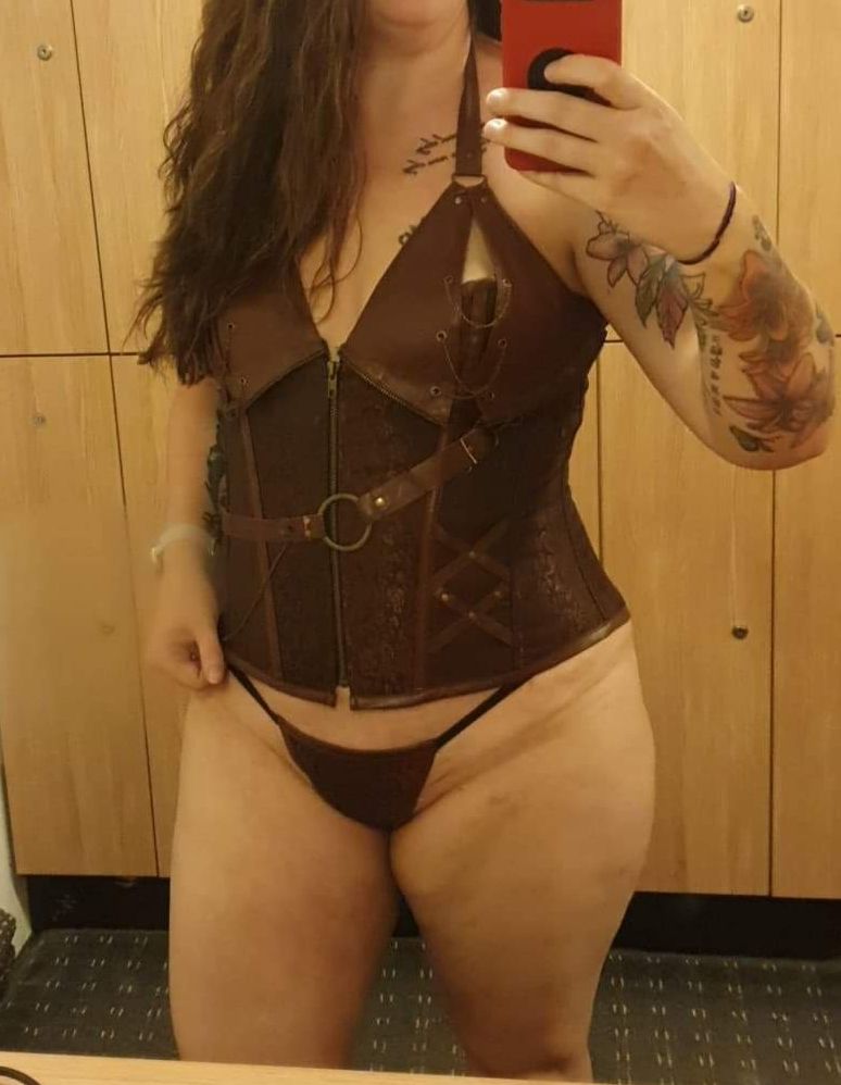 https://cdn.adultwork.com/gallery/G12/8835284.jpg