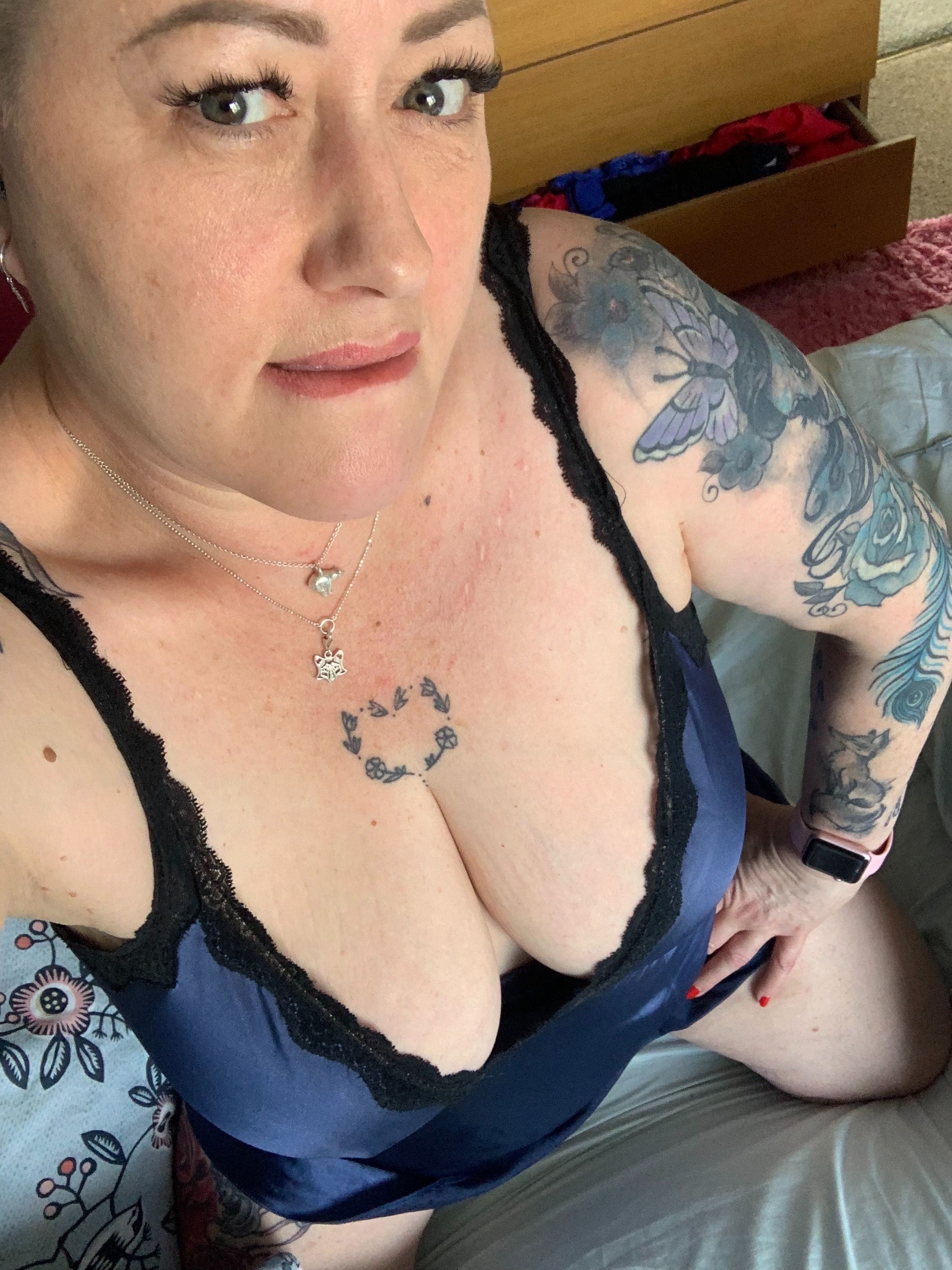 https://cdn.adultwork.com/gallery/G12/8835342.jpg