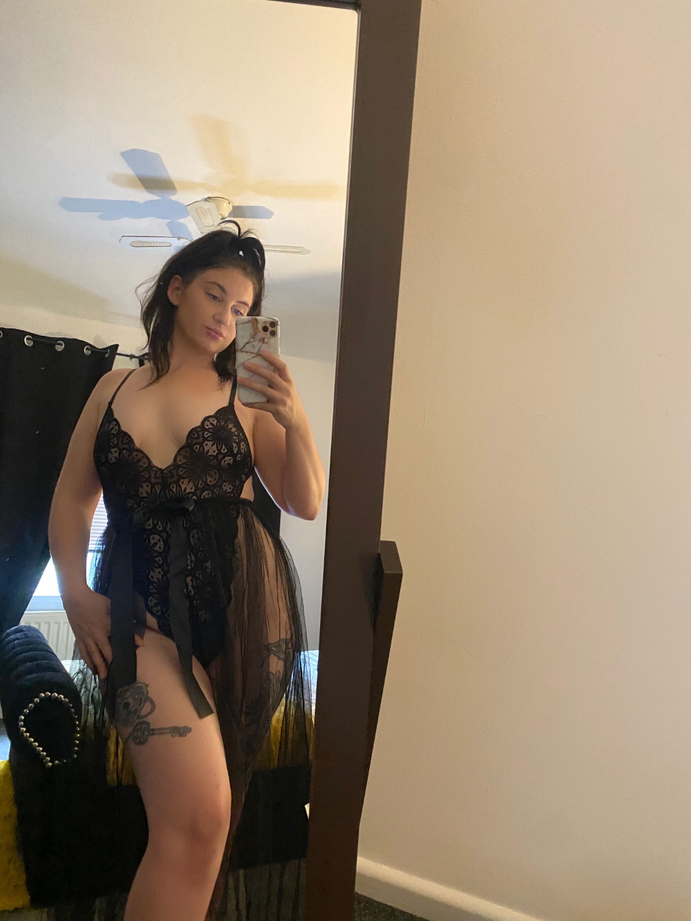 https://cdn.adultwork.com/gallery/G12/8839160.jpg