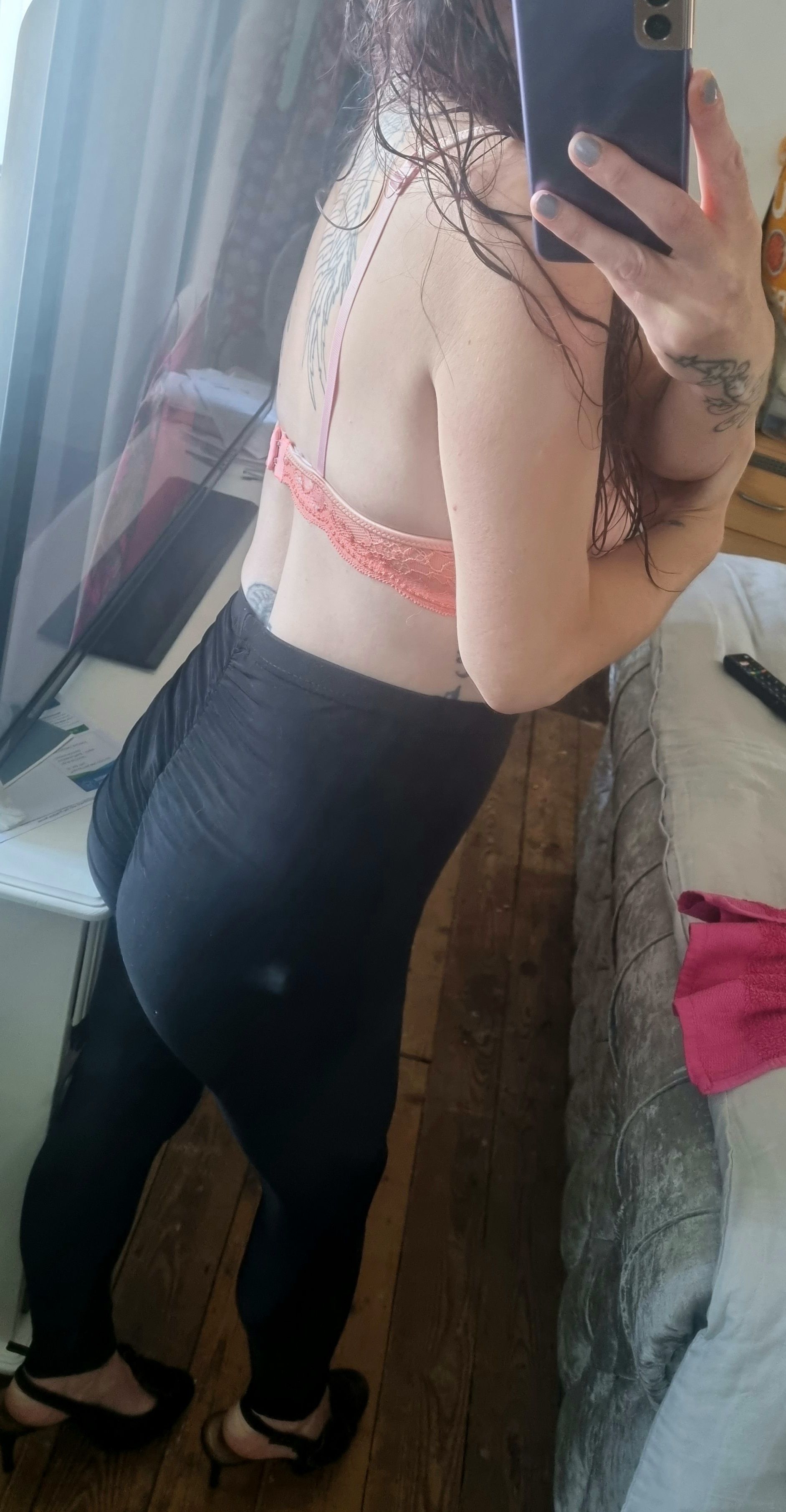 https://cdn.adultwork.com/gallery/G12/8839636.jpg