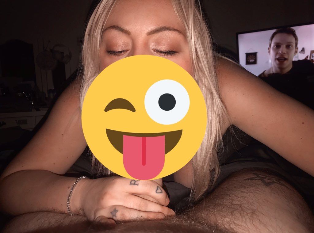 https://cdn.adultwork.com/gallery/G12/8839758.jpg