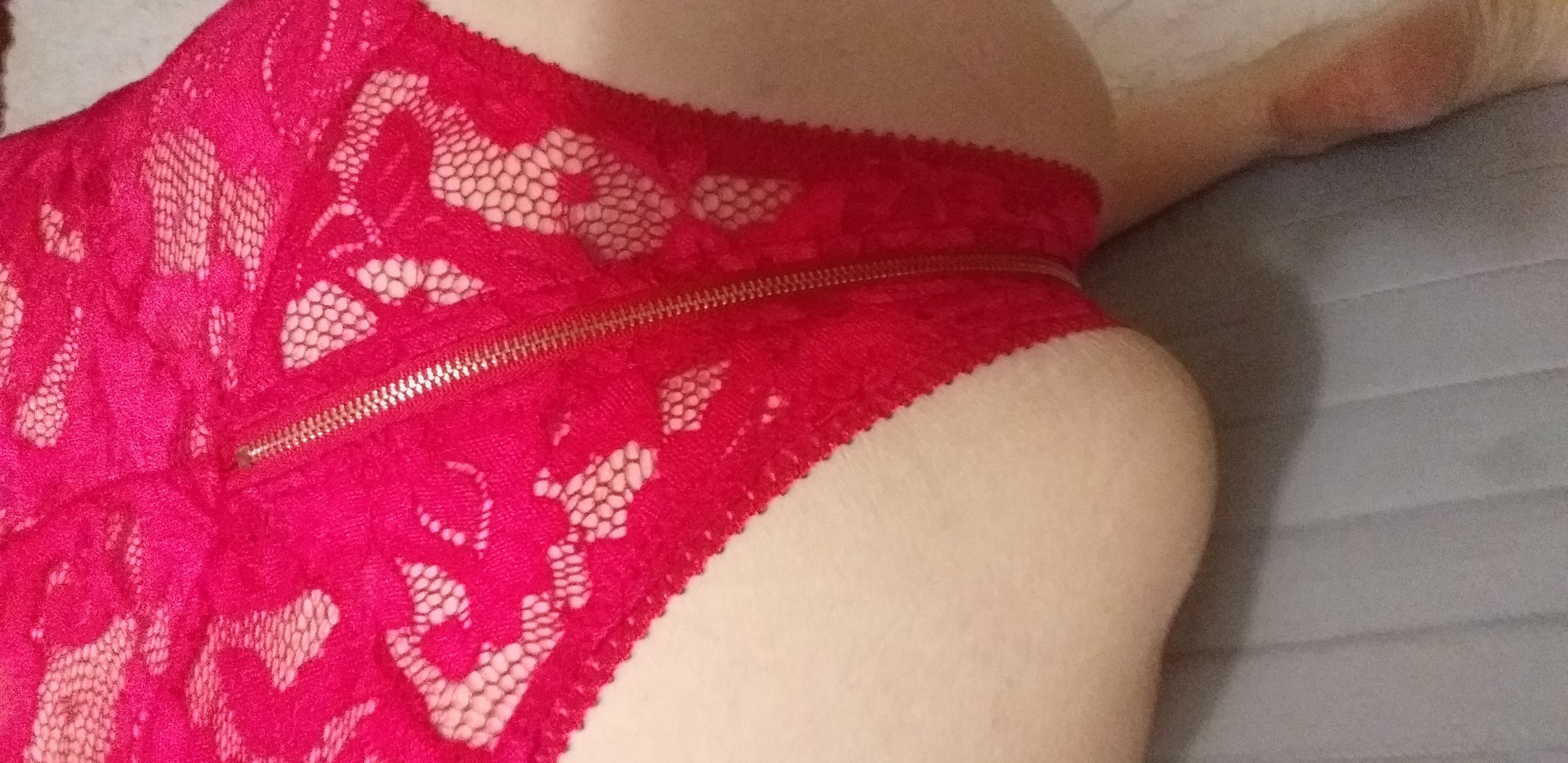 https://cdn.adultwork.com/gallery/G12/8845288.jpg