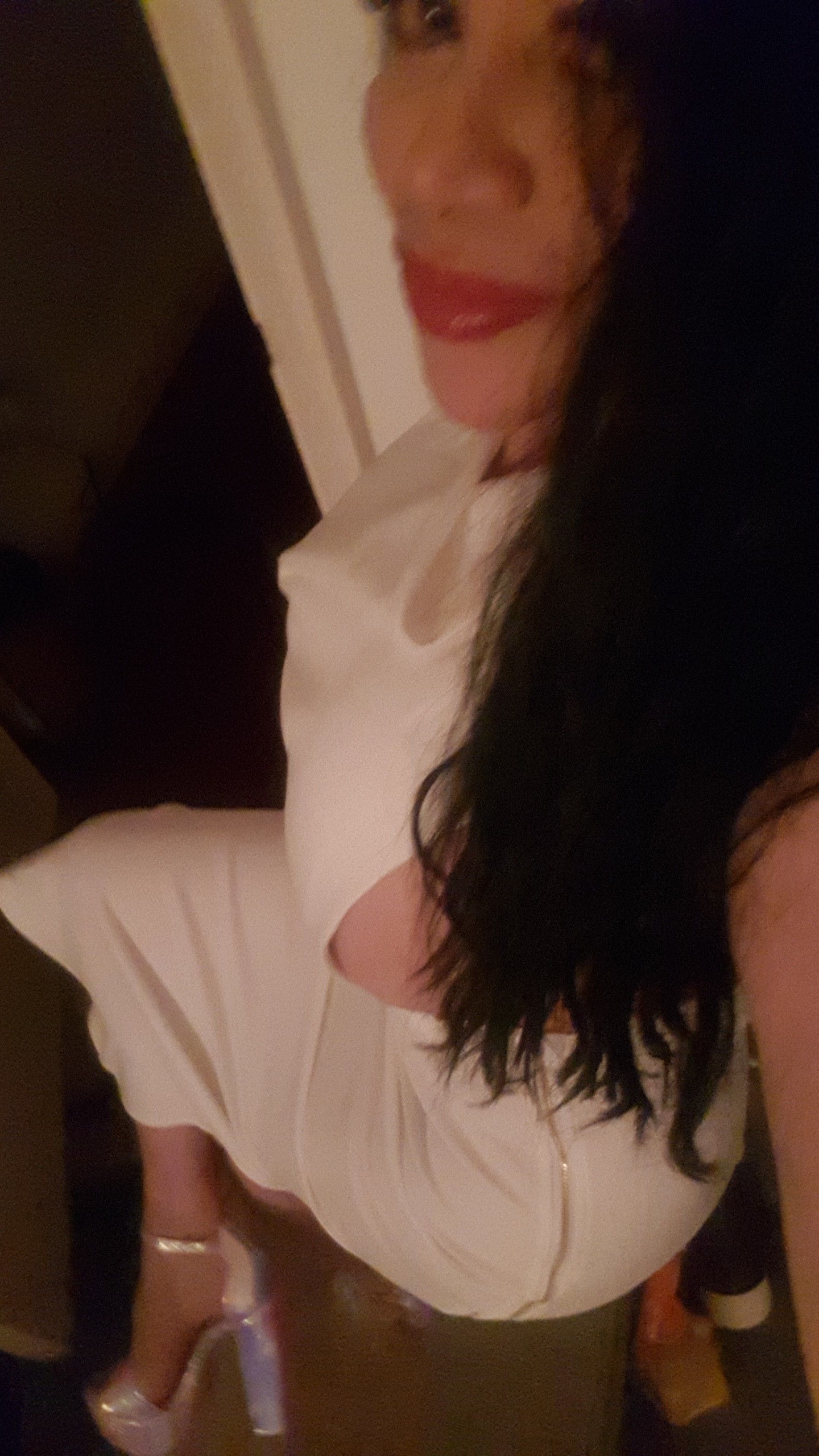 https://cdn.adultwork.com/gallery/G12/8846453.jpg