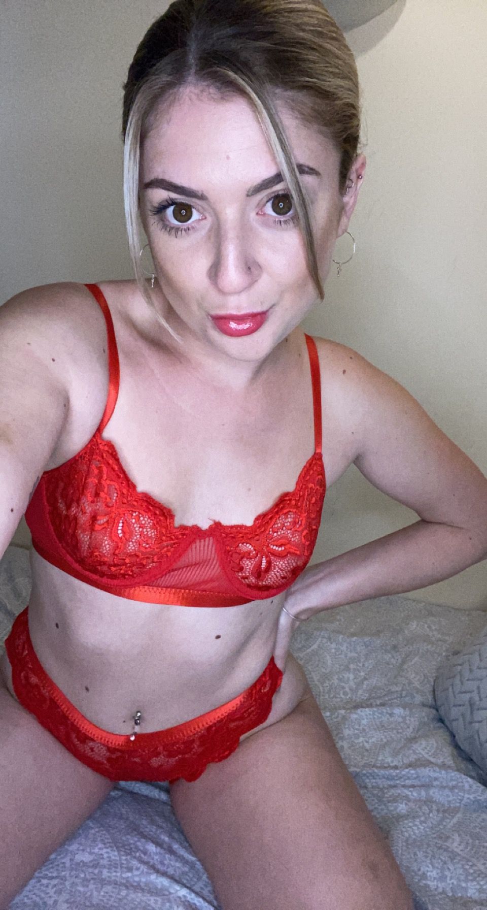 https://cdn.adultwork.com/gallery/G12/8846791.jpg