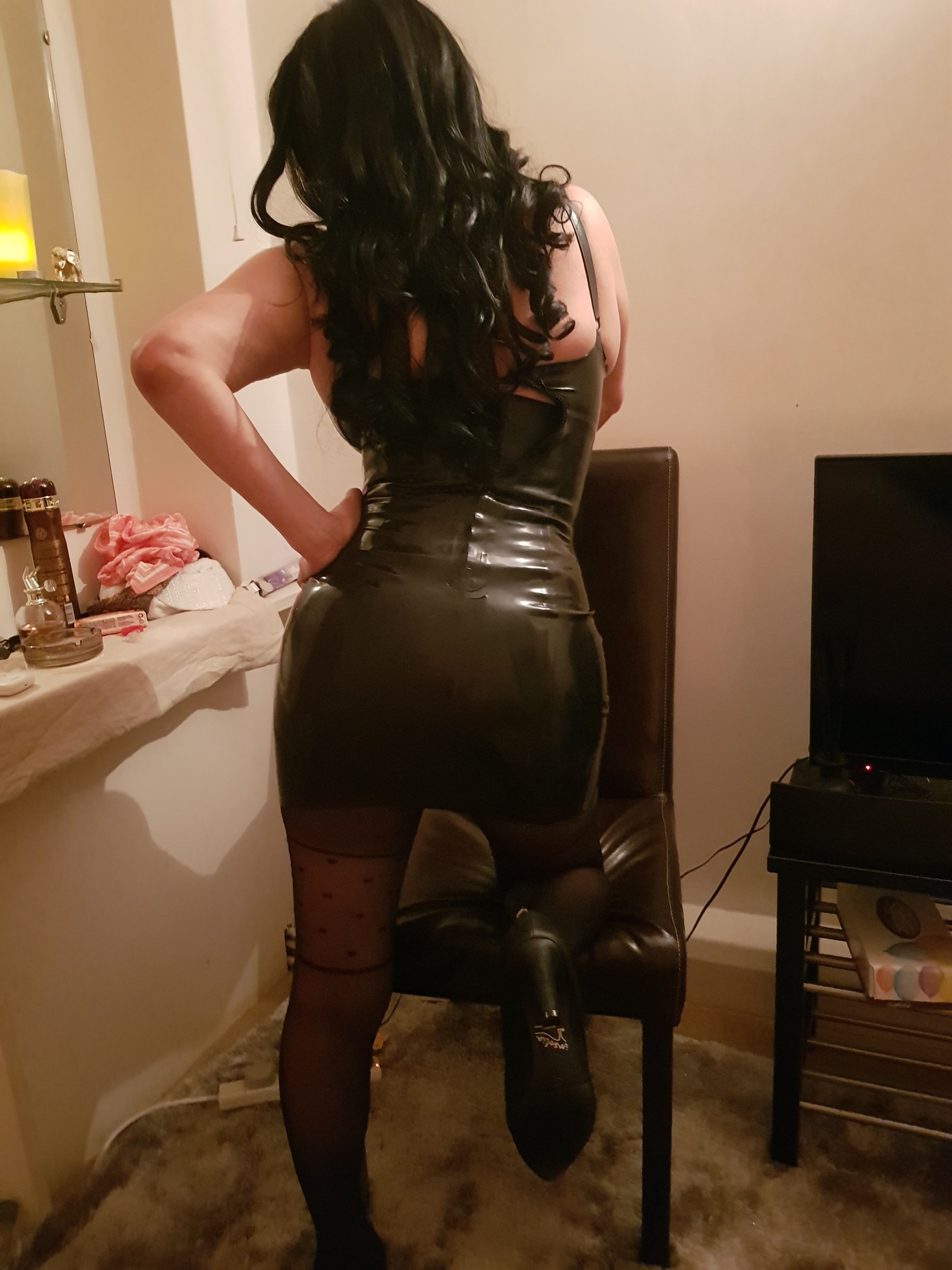 https://cdn.adultwork.com/gallery/G12/8848279.jpg