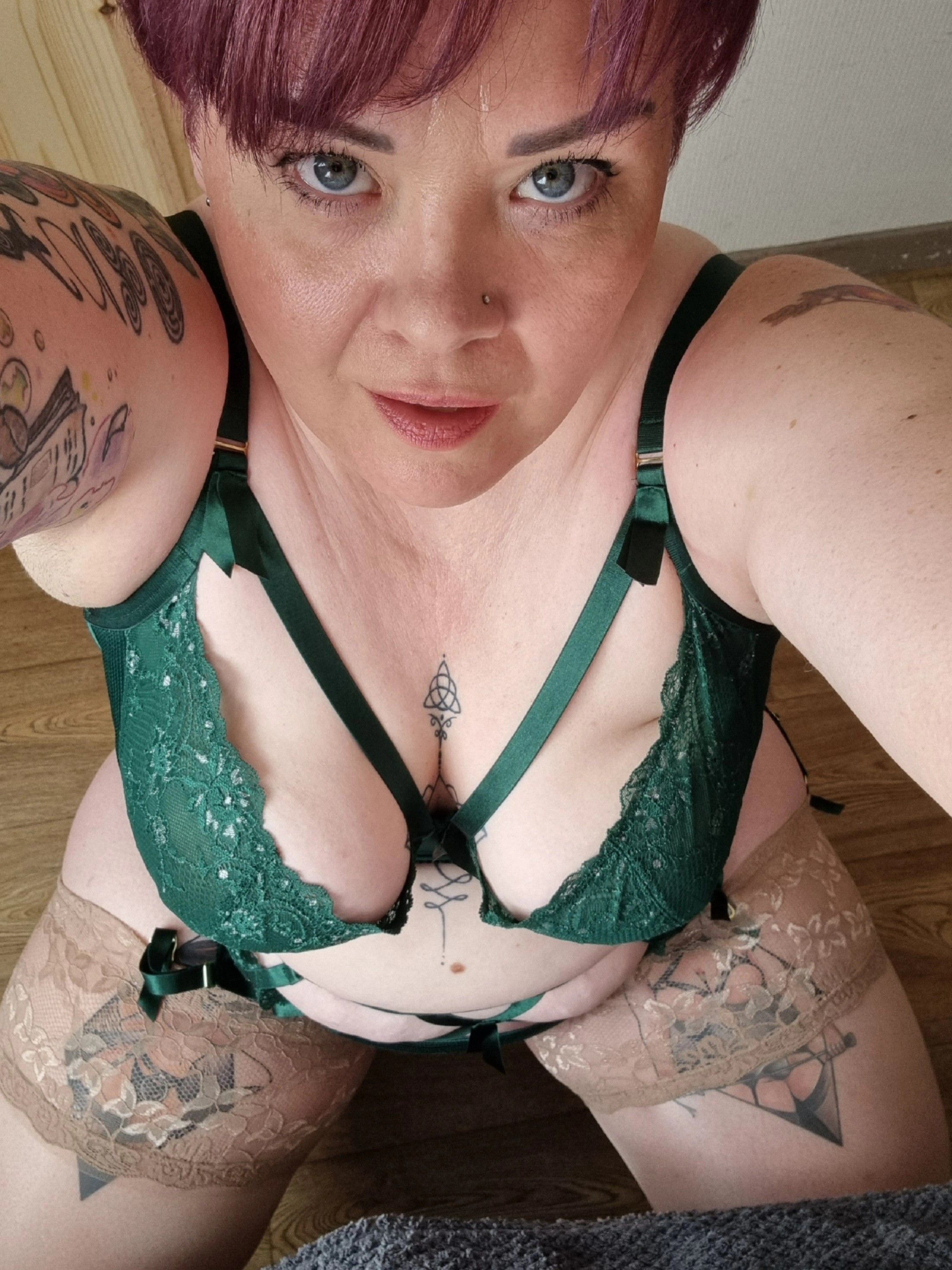 https://cdn.adultwork.com/gallery/G12/8860625.jpg