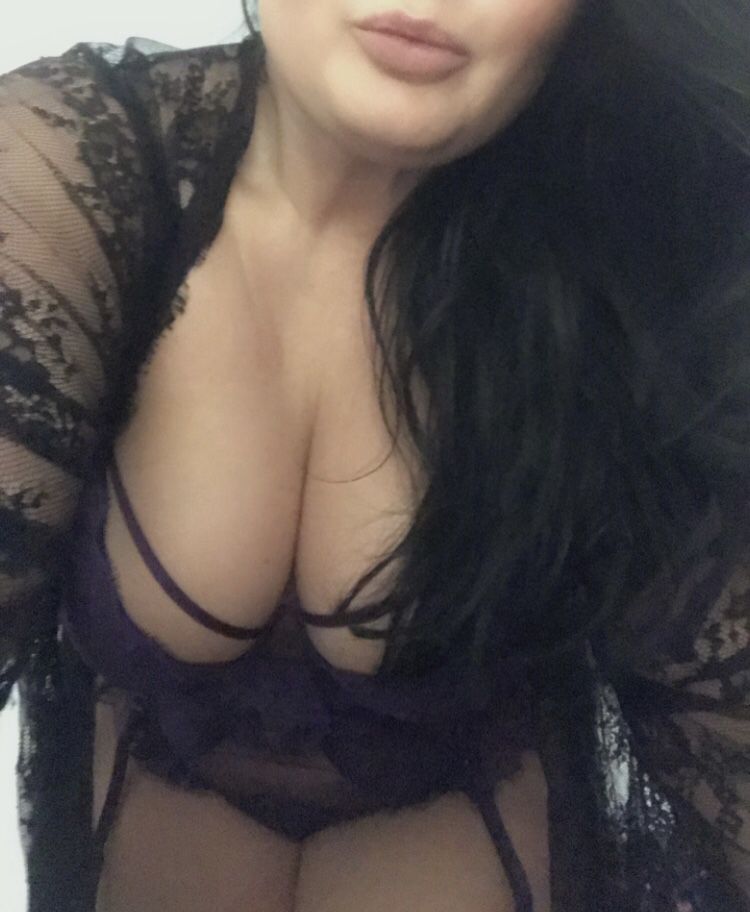 https://cdn.adultwork.com/gallery/G12/8862519.jpg