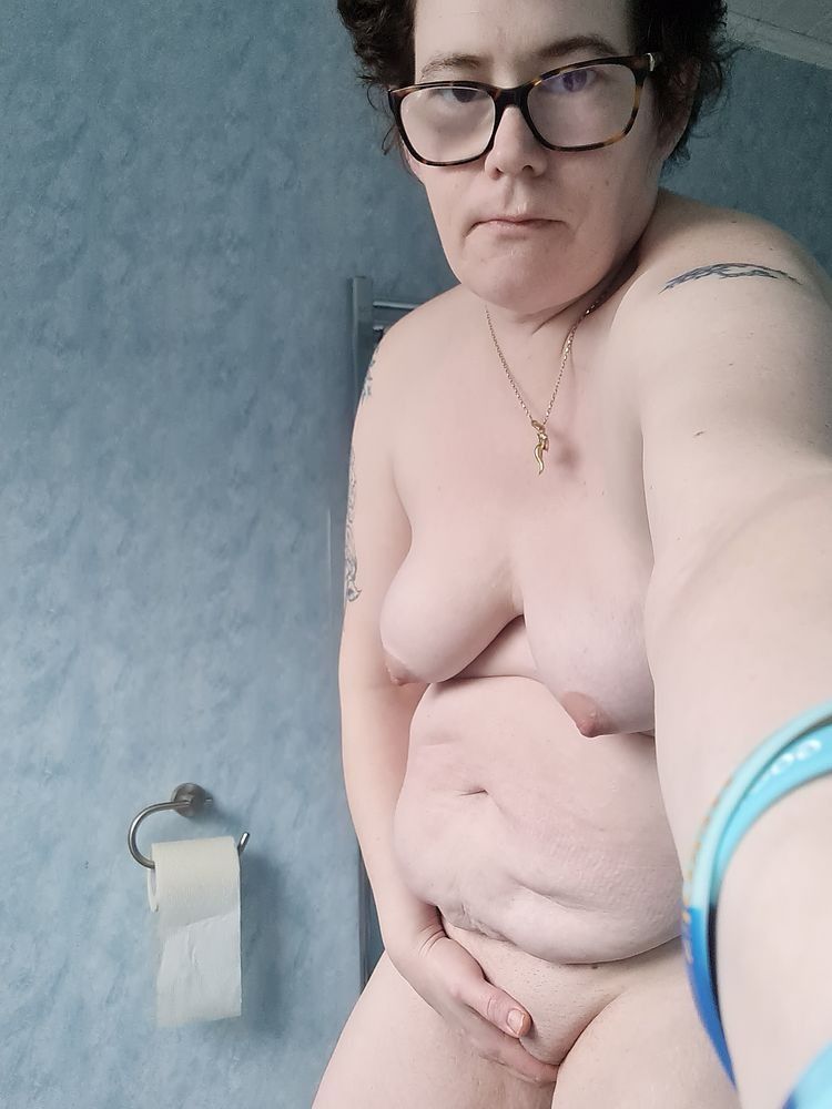 https://cdn.adultwork.com/gallery/G12/8865402.jpg