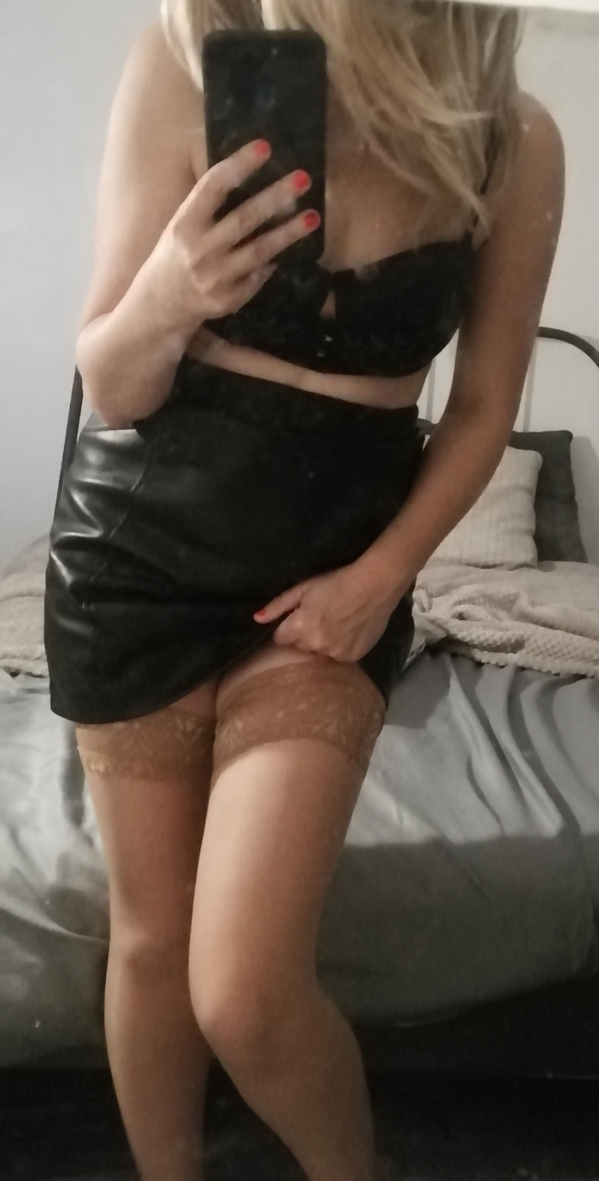 https://cdn.adultwork.com/gallery/G12/8865558.jpg