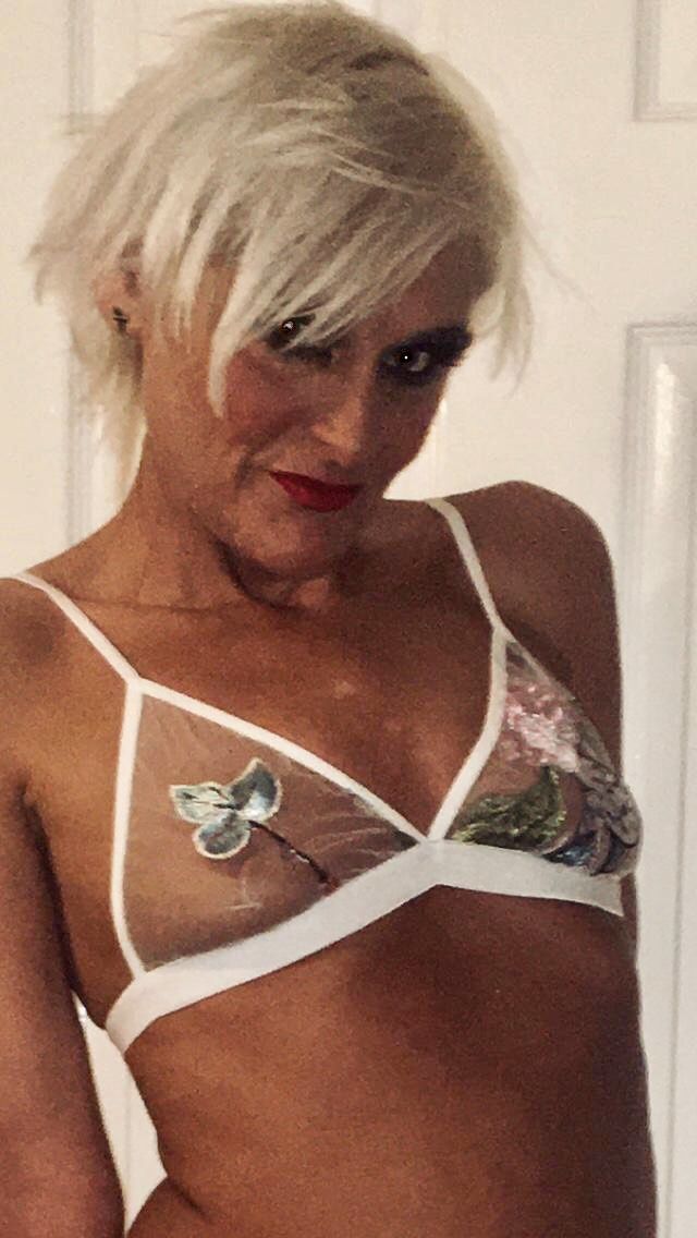 https://cdn.adultwork.com/gallery/G12/8869345.jpg