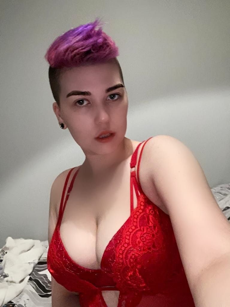 https://cdn.adultwork.com/gallery/G12/8869360.jpg