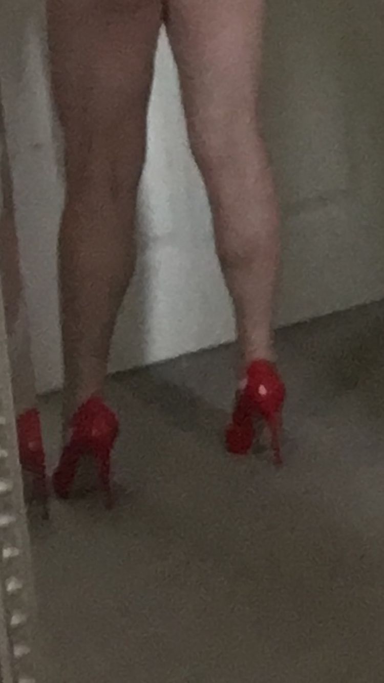 https://cdn.adultwork.com/gallery/G12/8869392.jpg