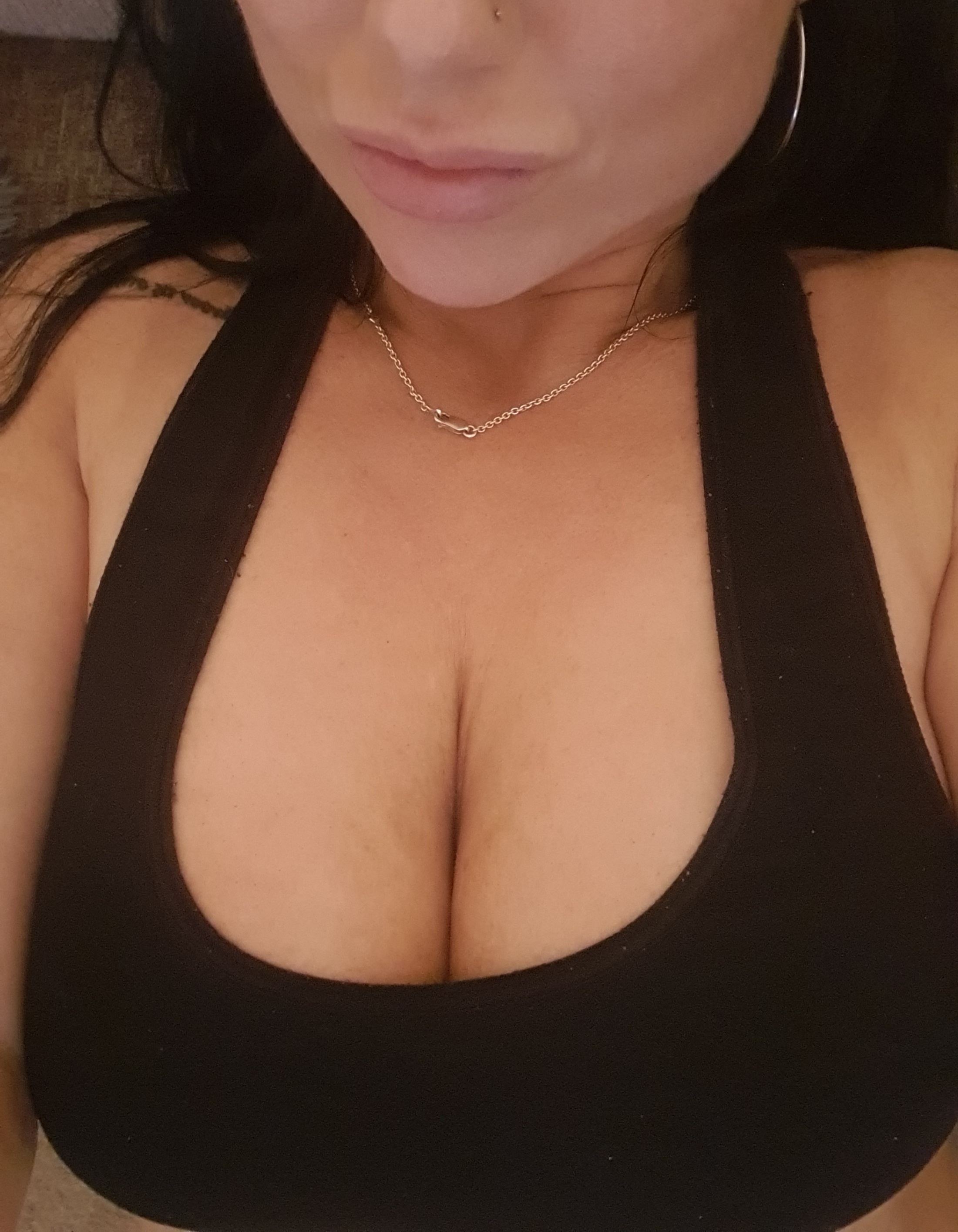 https://cdn.adultwork.com/gallery/G12/8874334.jpg