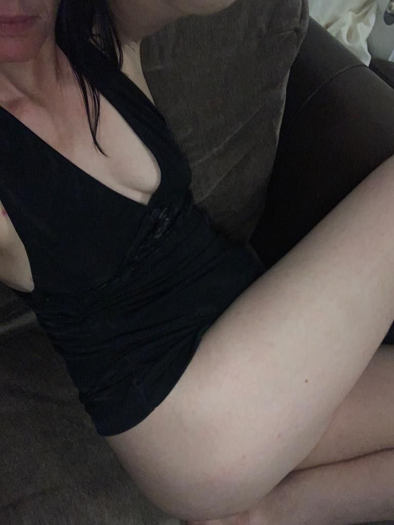 https://cdn.adultwork.com/gallery/G12/8874756.jpg