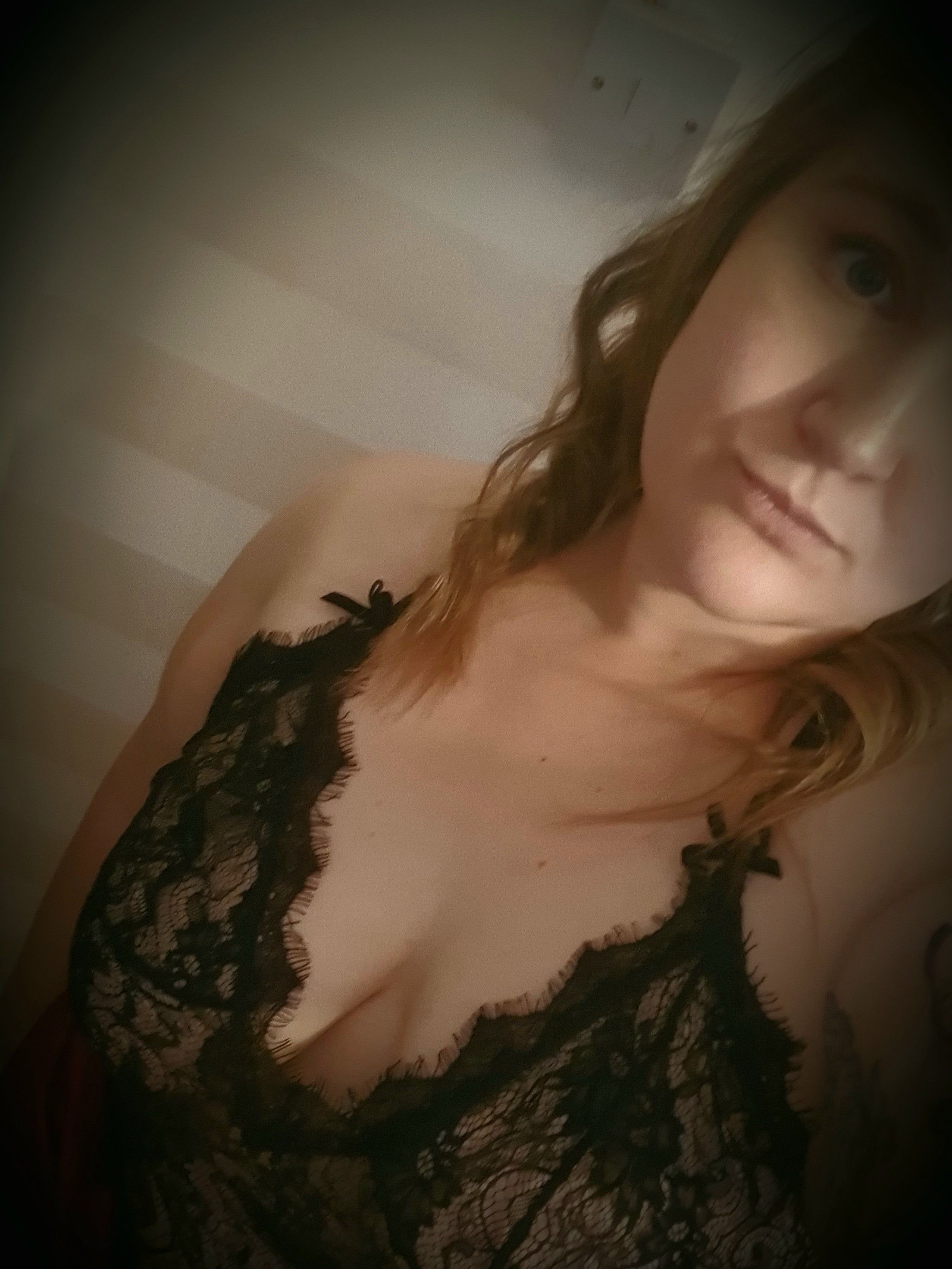 https://cdn.adultwork.com/gallery/G12/8878467.jpg