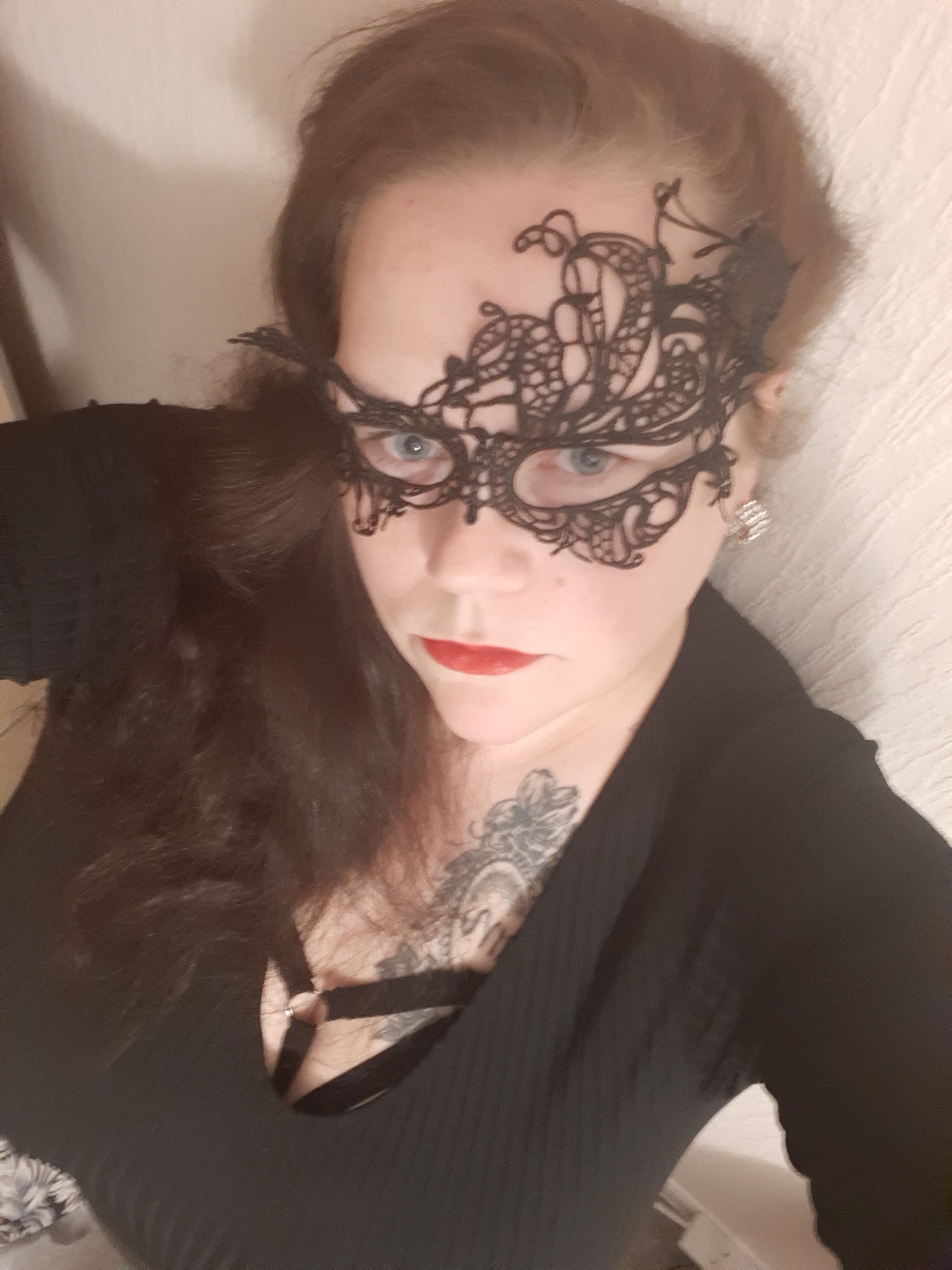 https://cdn.adultwork.com/gallery/G12/8881183.jpg