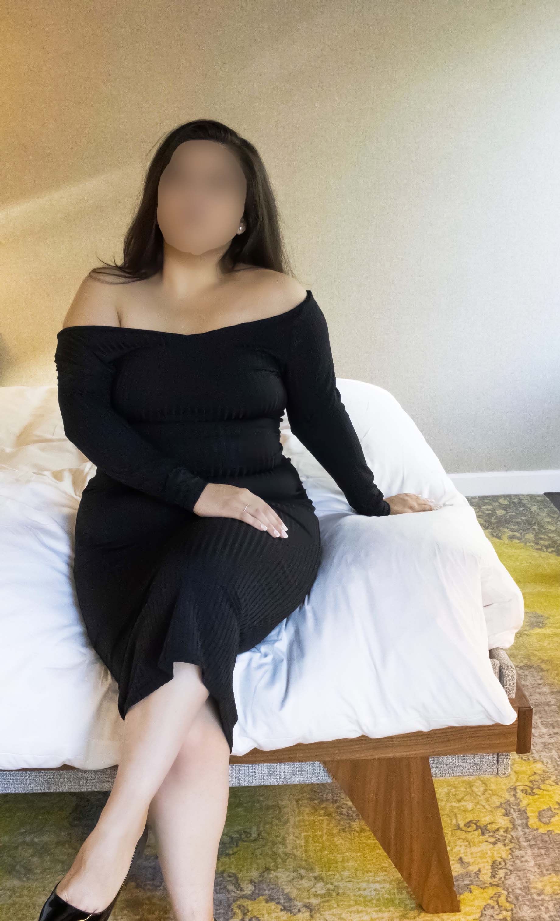 https://cdn.adultwork.com/gallery/G12/8881727.jpg