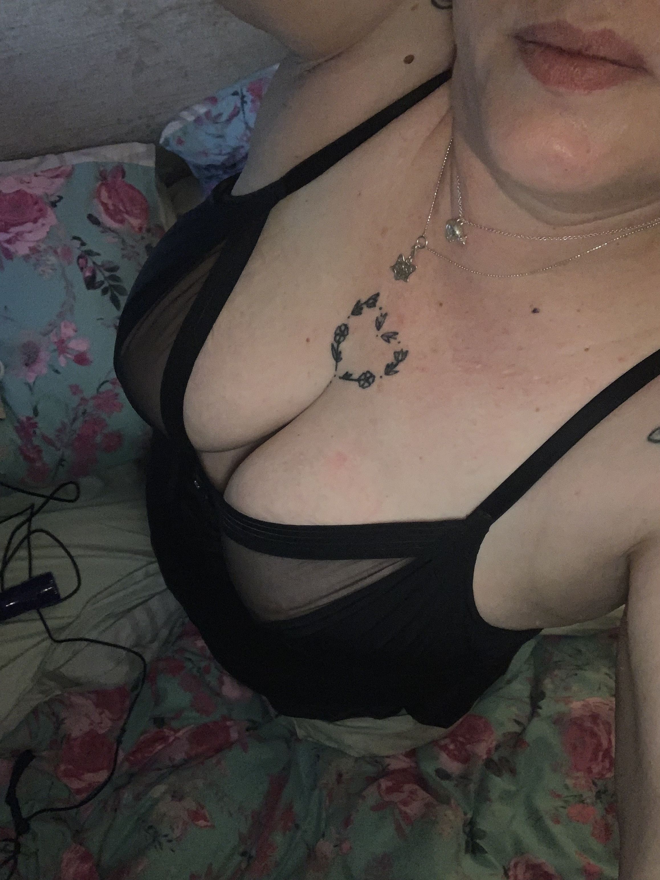 https://cdn.adultwork.com/gallery/G12/8886395.jpg