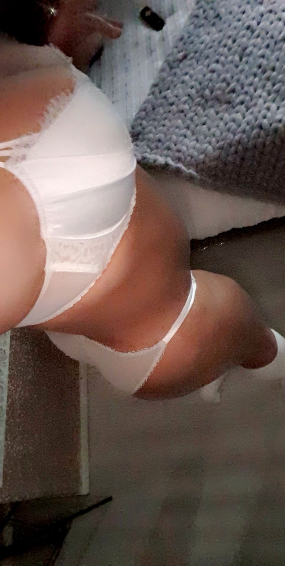 https://cdn.adultwork.com/gallery/G12/8886944.jpg