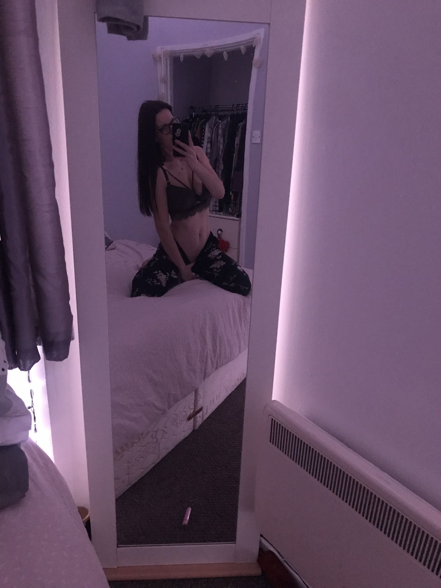 https://cdn.adultwork.com/gallery/G12/8890126.jpg