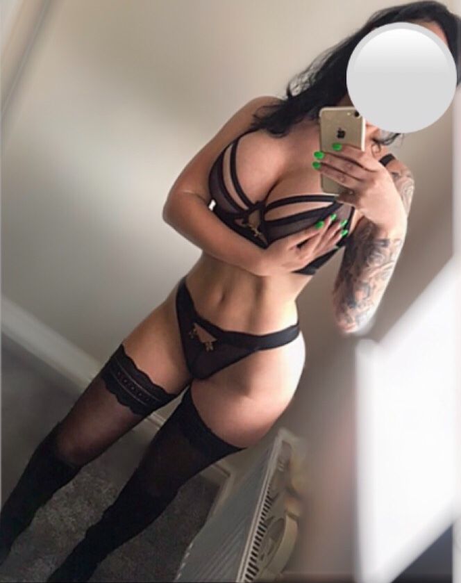 https://cdn.adultwork.com/gallery/G12/8893091.jpg