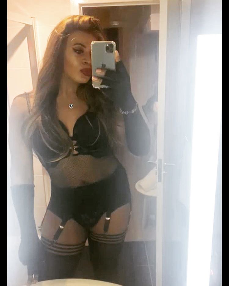 https://cdn.adultwork.com/gallery/G12/8893277.jpg